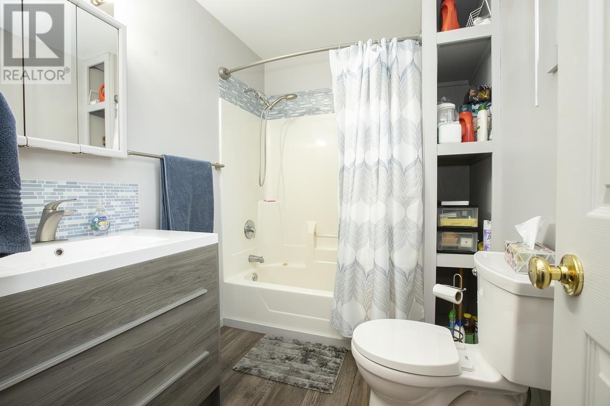 30A Stoney Point Rd, Batchawana Bay, ON - Indoor Photo Showing Bathroom