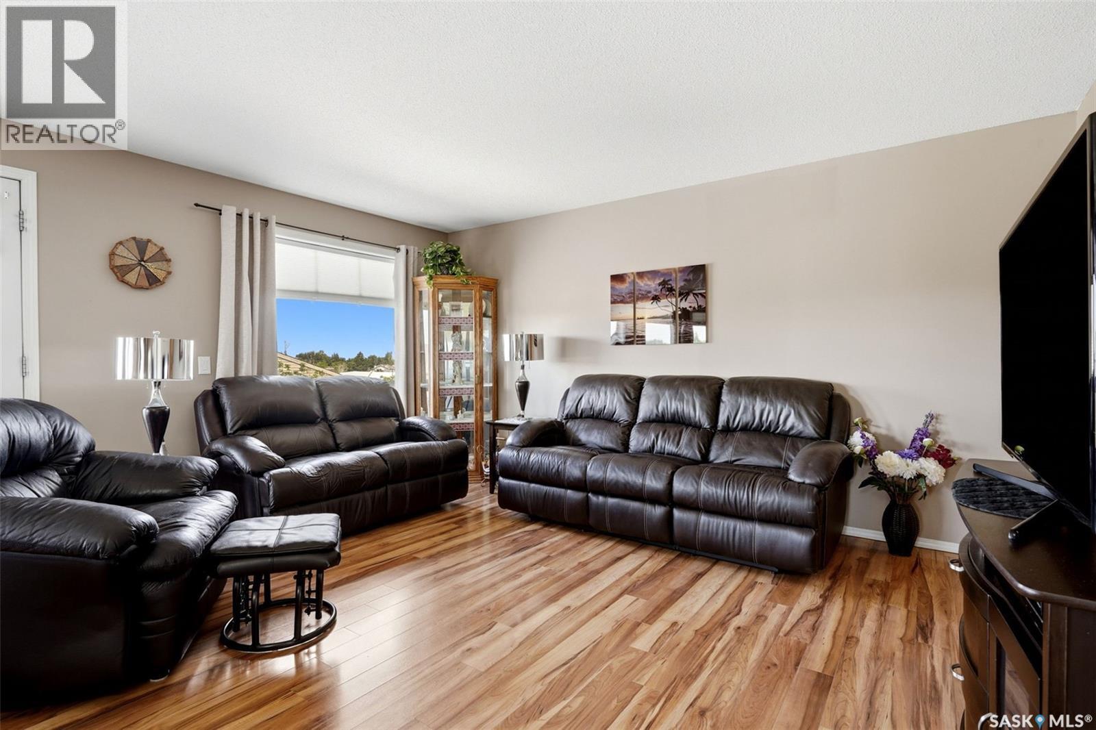 303 6709 Rochdale Boulevard, Regina, SK - Indoor Photo Showing Living Room