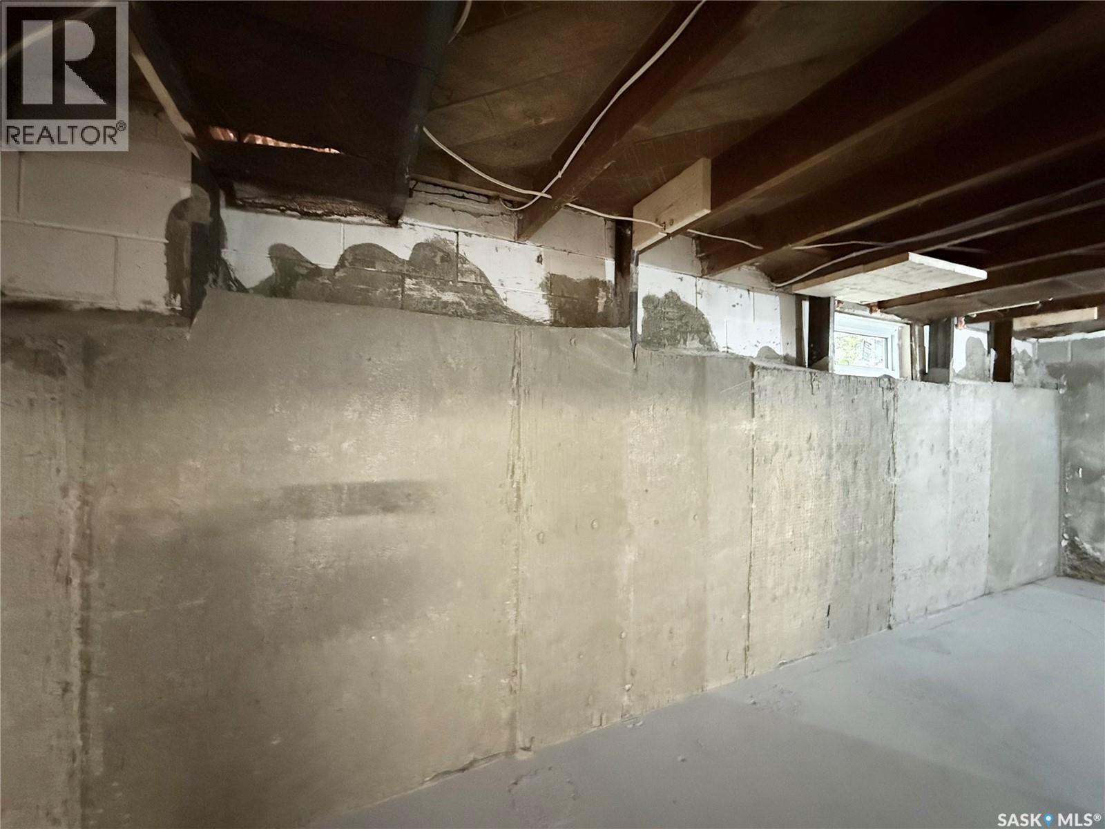 2471 Broder Street, Regina, SK - Indoor Photo Showing Basement