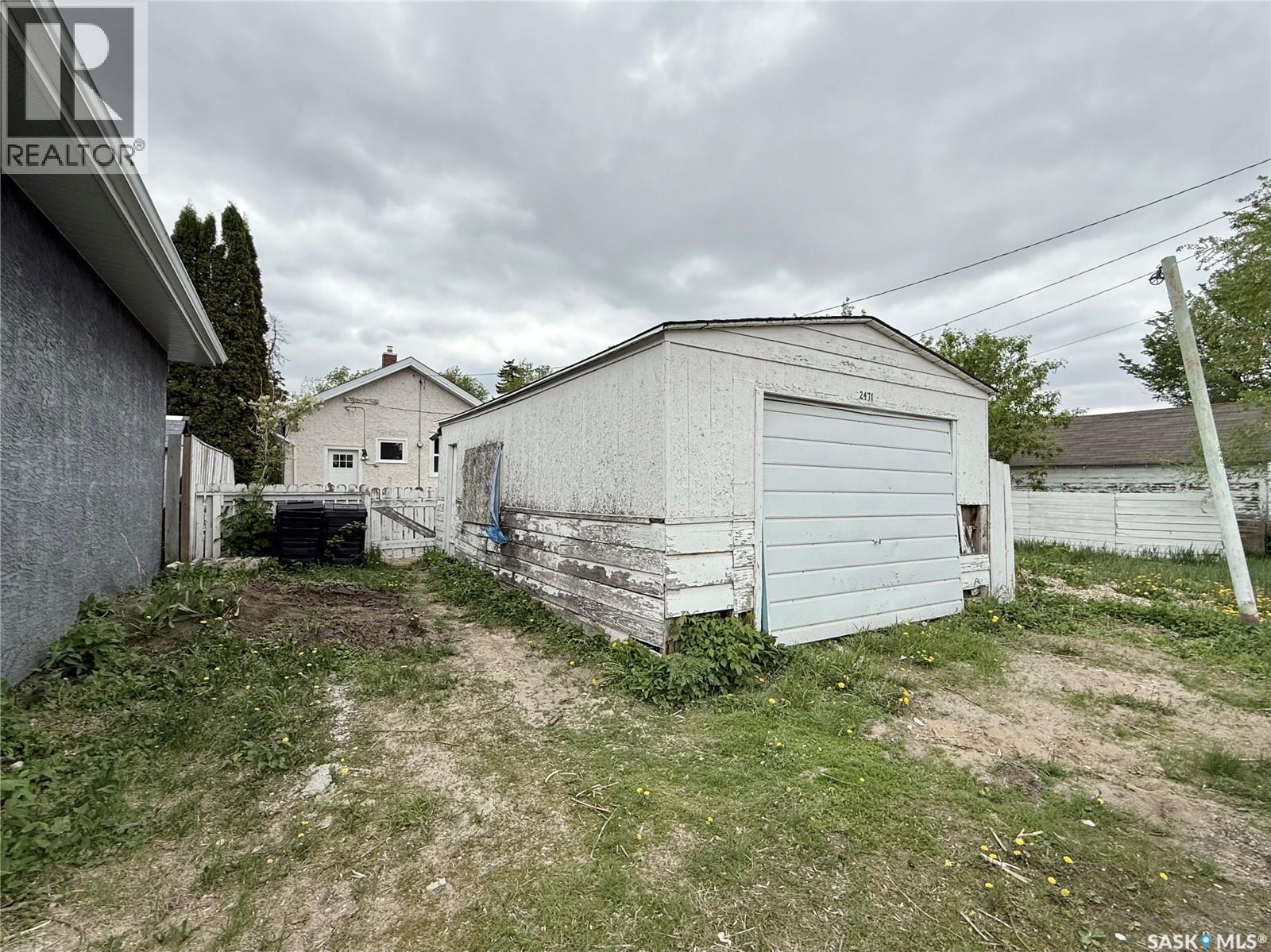 2471 Broder Street, Regina, SK - Outdoor With Exterior