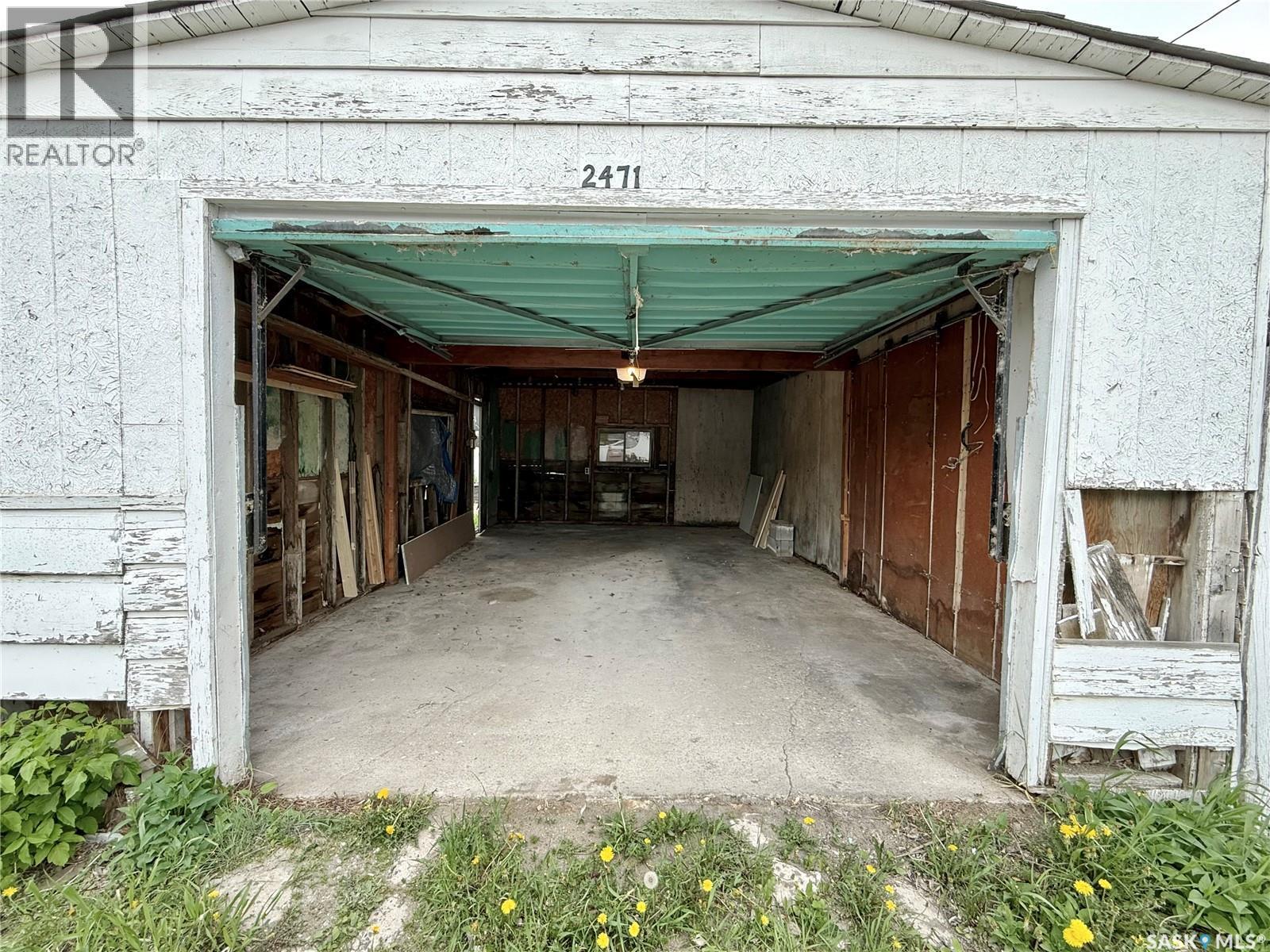 2471 Broder Street, Regina, SK - Outdoor