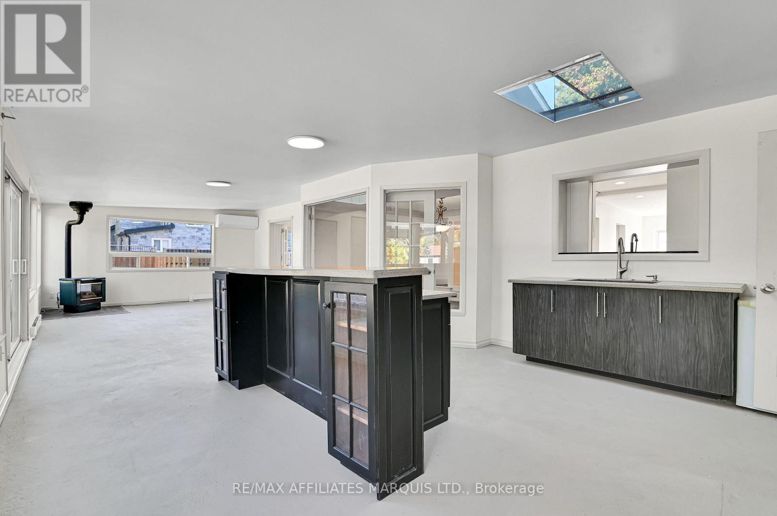 1603 Peter Street, Cornwall, ON -