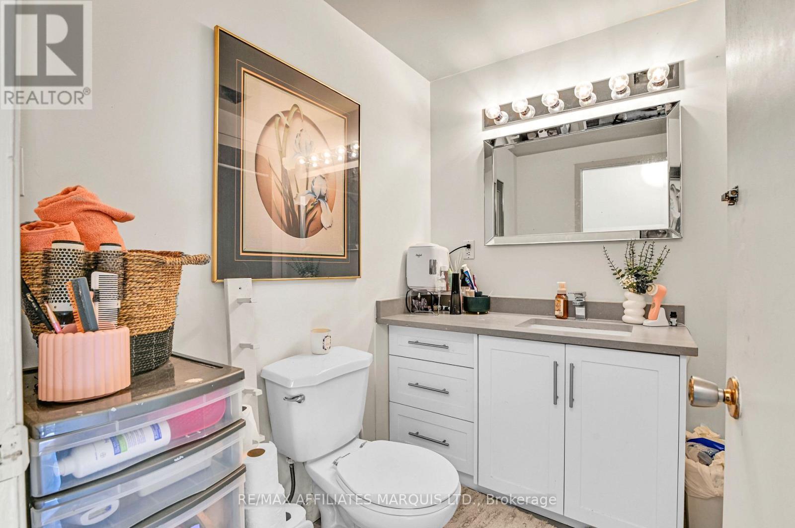 1603 Peter Street, Cornwall, ON - Indoor Photo Showing Bathroom