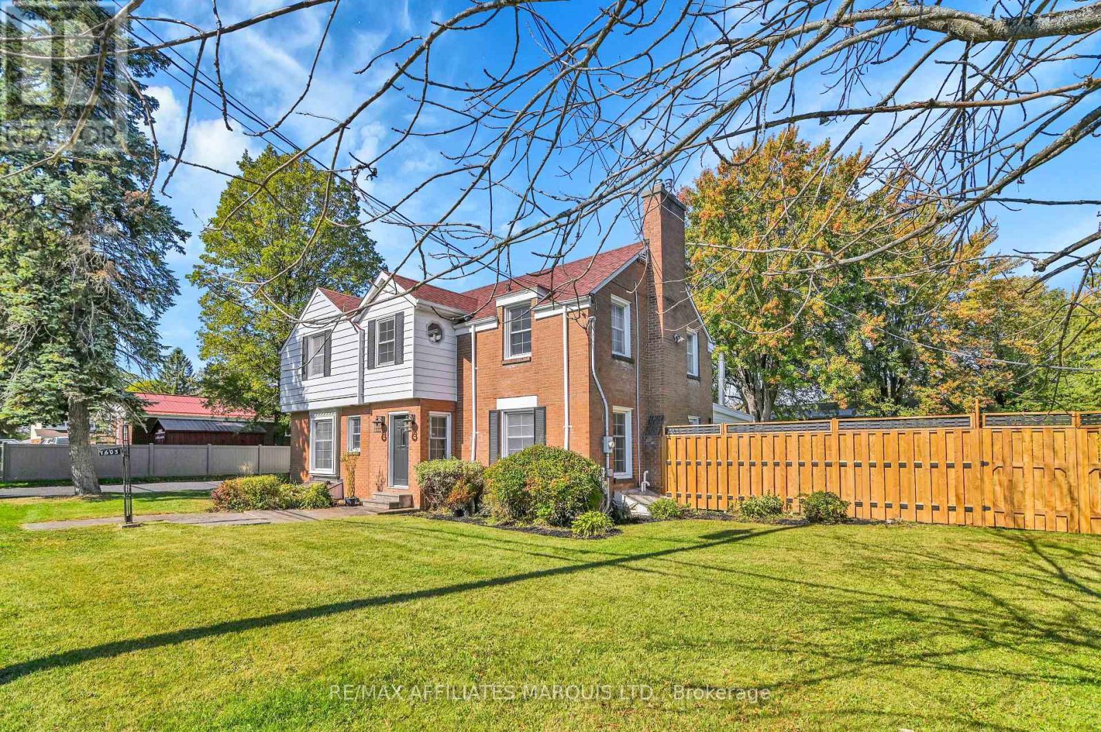 1603 Peter Street, Cornwall, ON - Outdoor