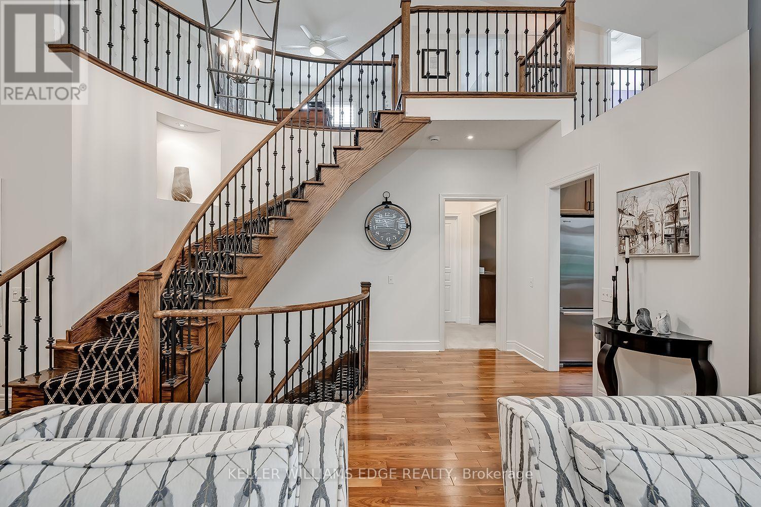 4285 Couples Crescent, Burlington, ON - Indoor Photo Showing Other Room