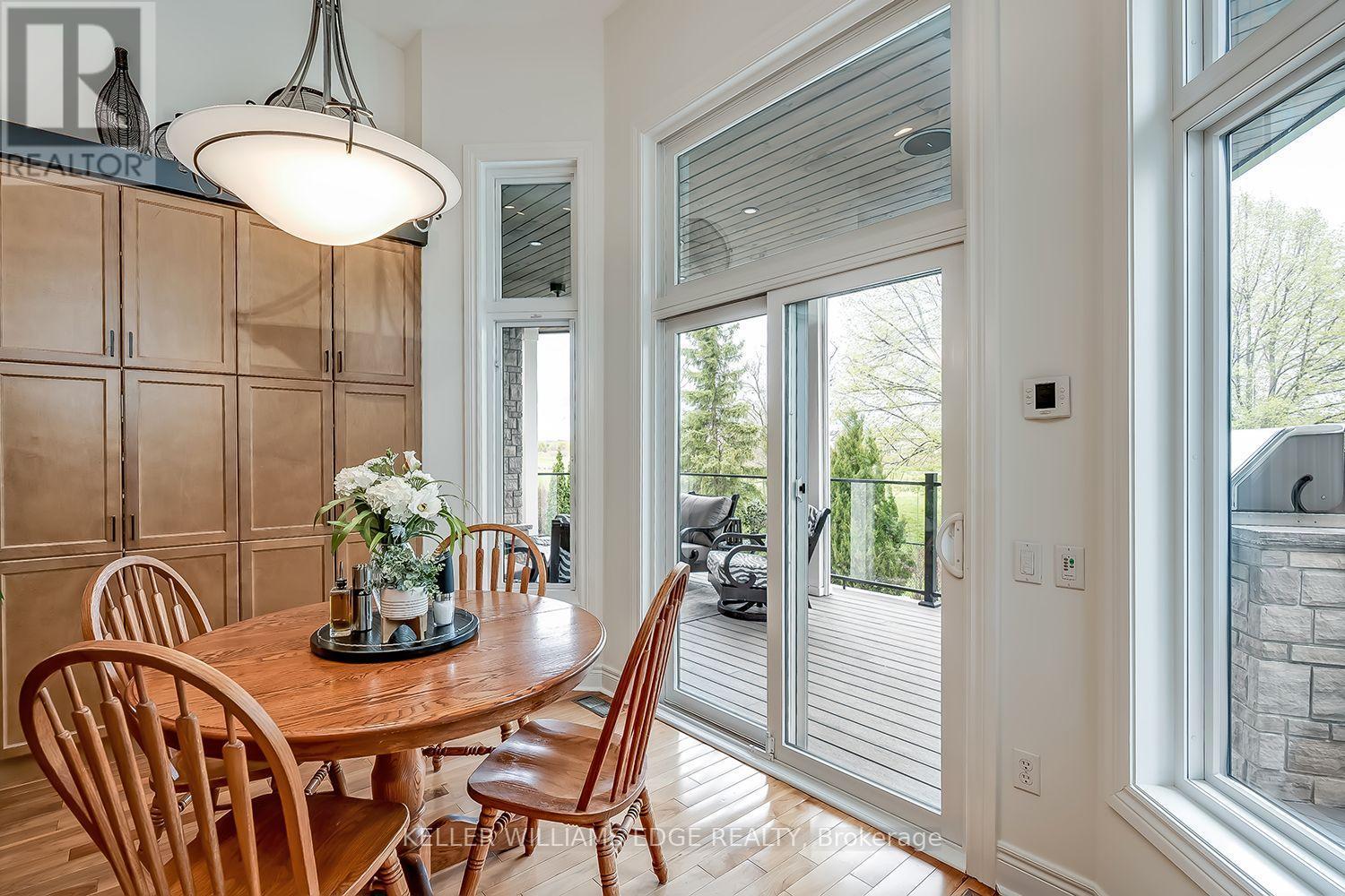 Walkout to the deck - 4285 Couples Crescent, Burlington, ON - Indoor Photo Showing Dining Room