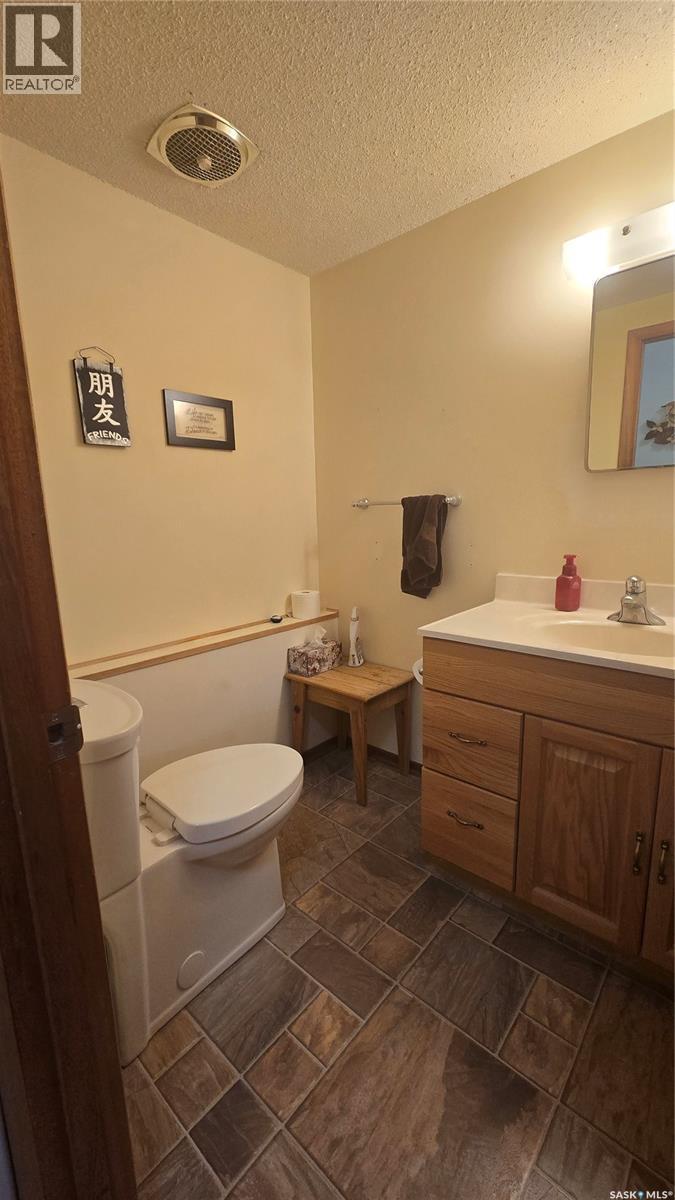 61 Moir Drive, Oxbow, SK - Indoor Photo Showing Bathroom