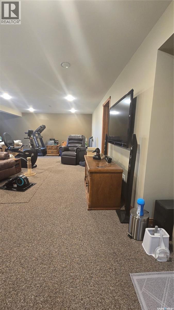 61 Moir Drive, Oxbow, SK - Indoor Photo Showing Other Room