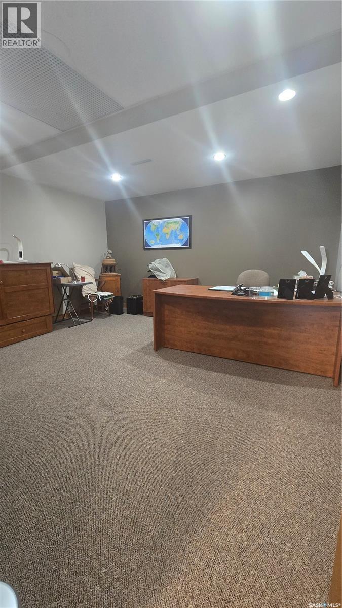 61 Moir Drive, Oxbow, SK - Indoor Photo Showing Basement
