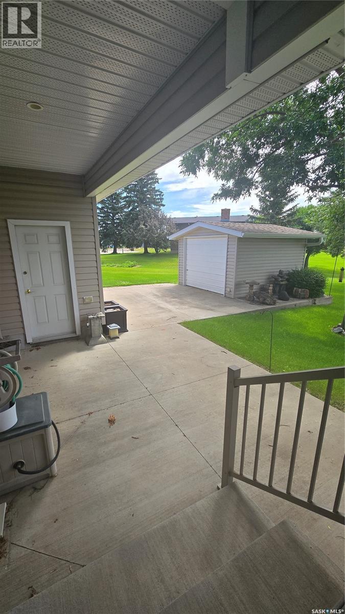 61 Moir Drive, Oxbow, SK - Outdoor With Exterior