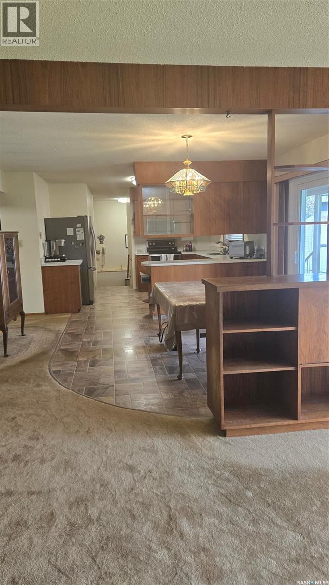 61 Moir Drive, Oxbow, SK - Indoor