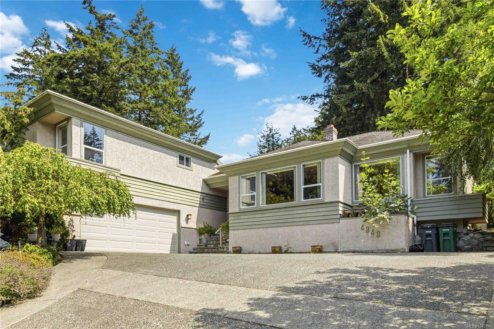4343 Emily Carr Dr, Saanich, BC