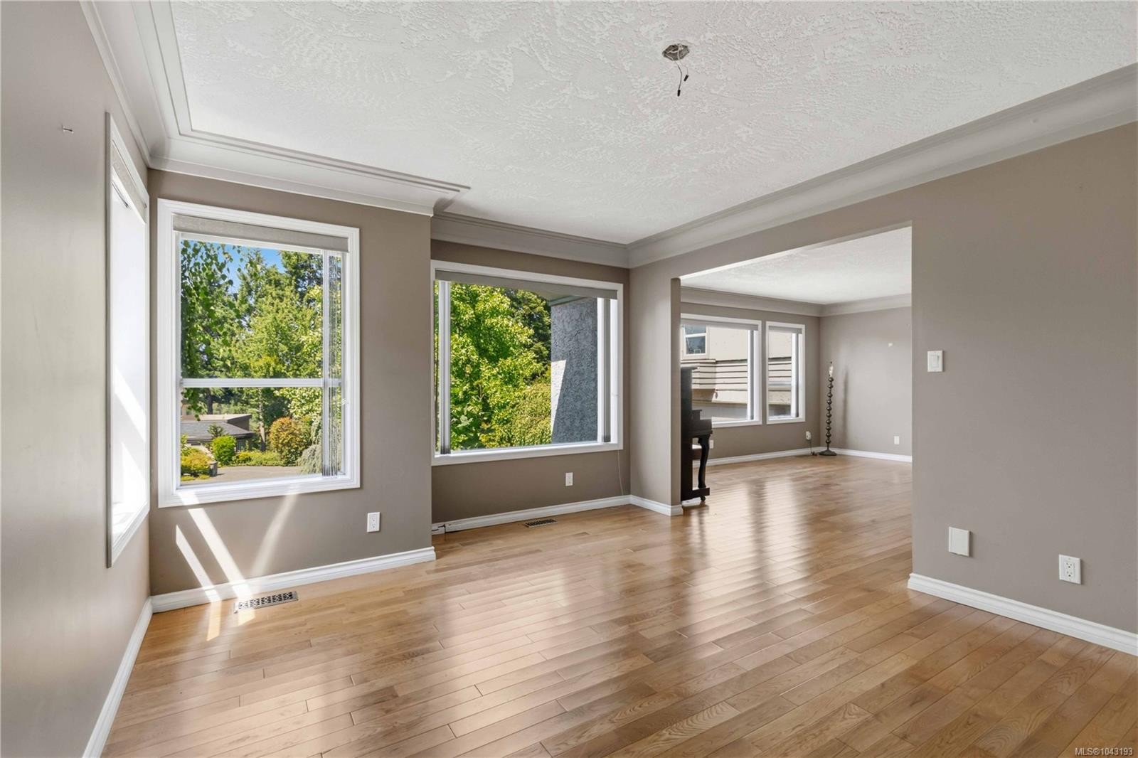 4343 Emily Carr Dr, Saanich, BC