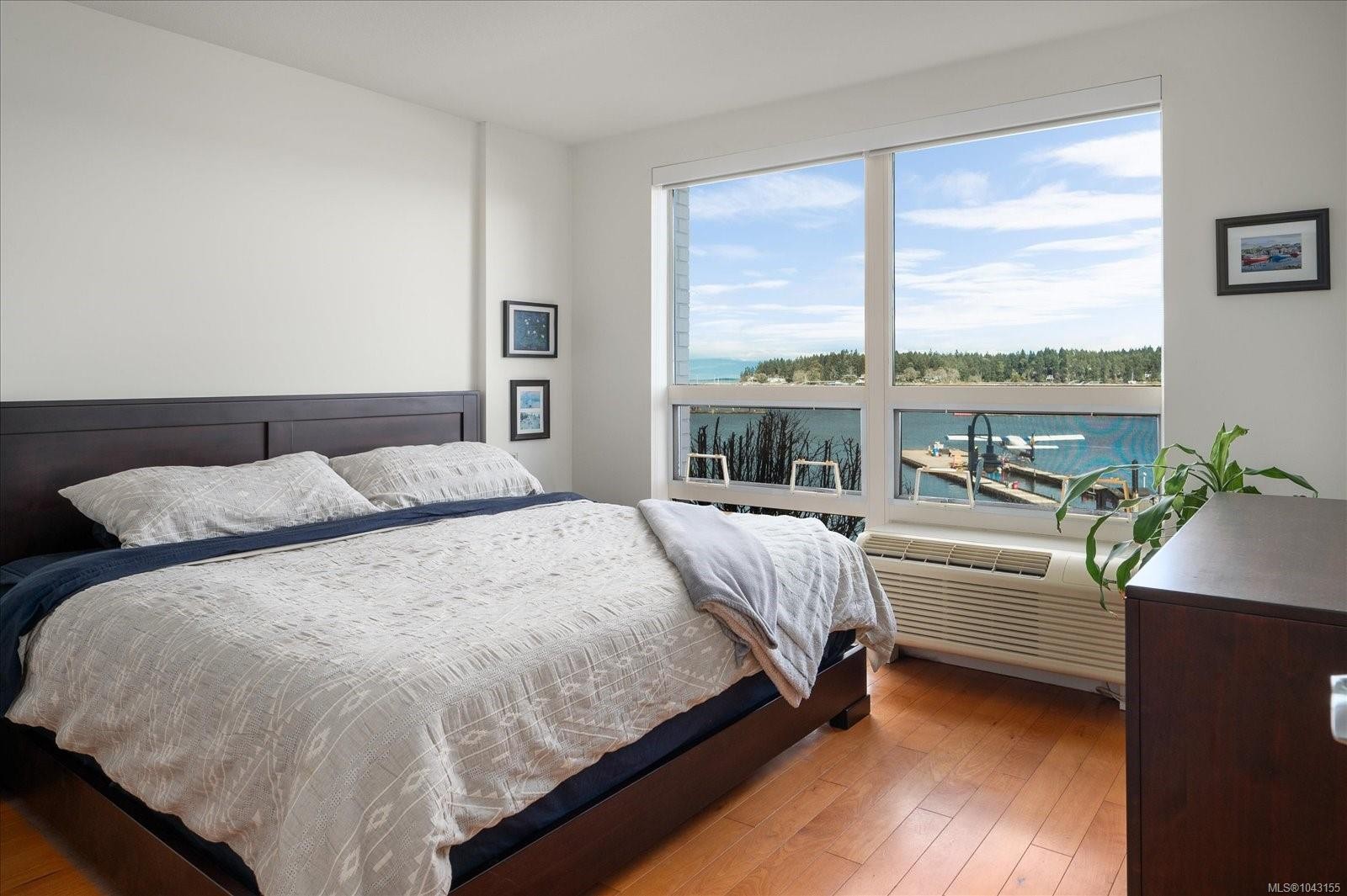 #Th10-38 Front St, Nanaimo, BC