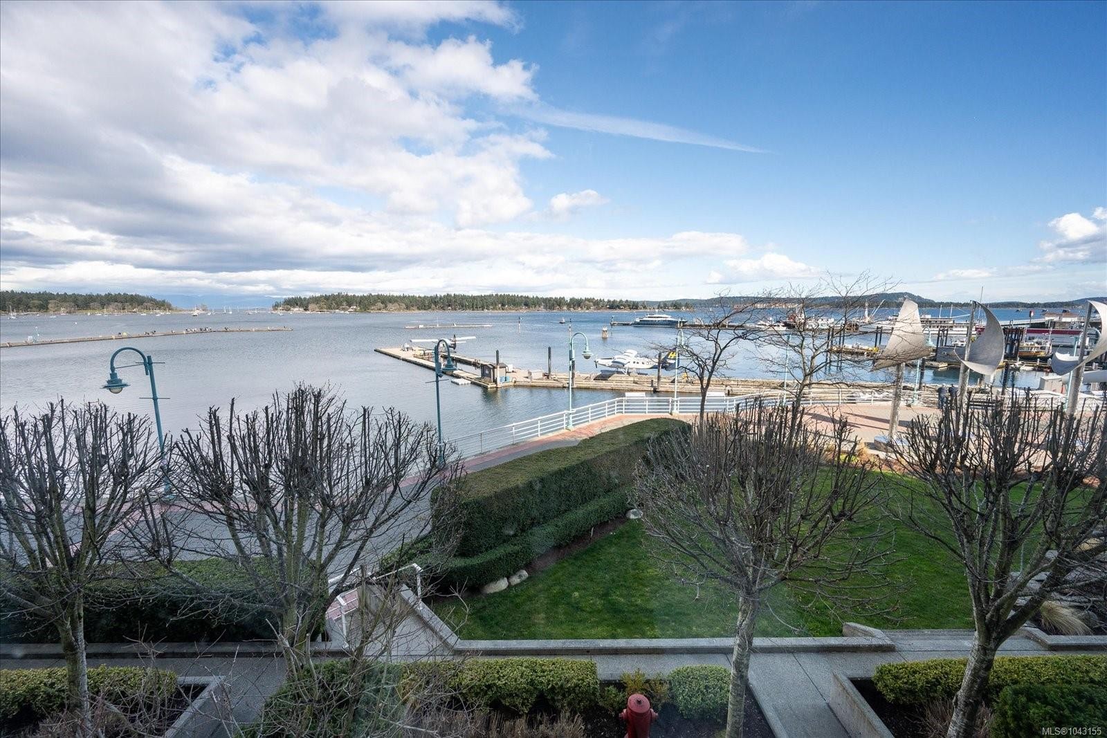#Th10-38 Front St, Nanaimo, BC