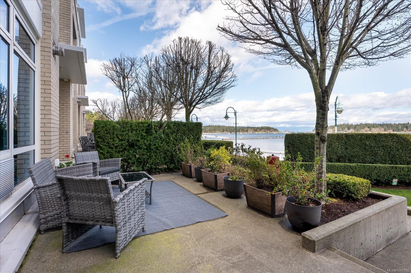#Th10-38 Front St, Nanaimo, BC