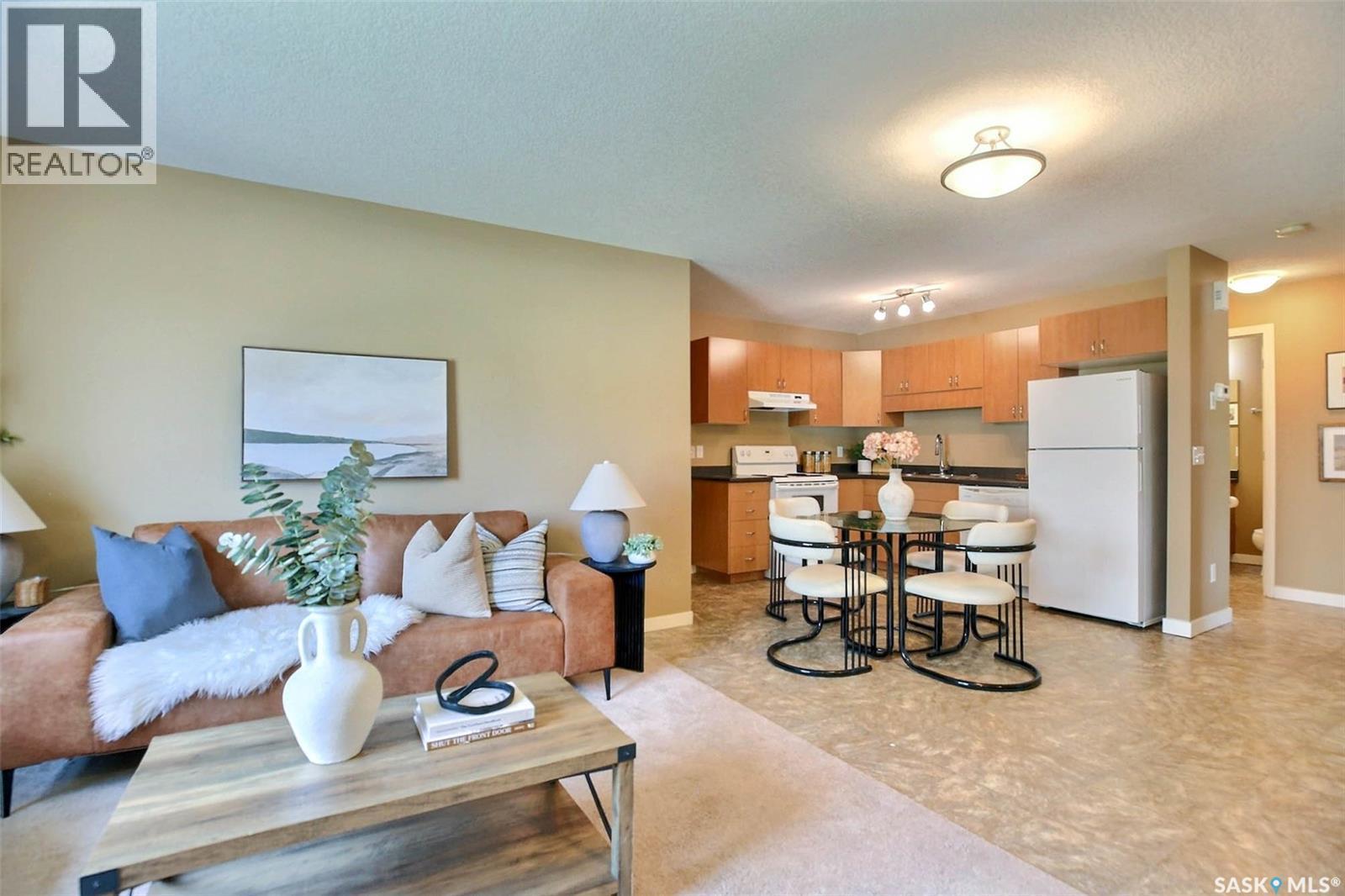 10 5011 James Hill Road, Regina, SK - Indoor
