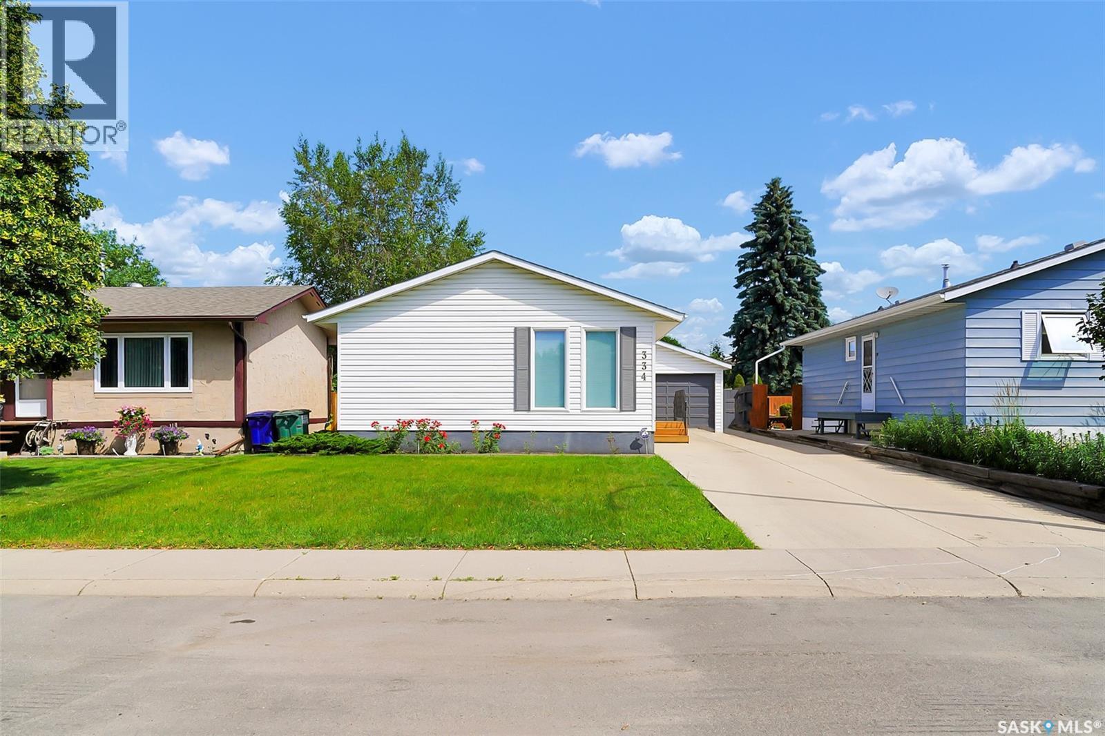 334 Johnson Crescent, Saskatoon, SK - Outdoor