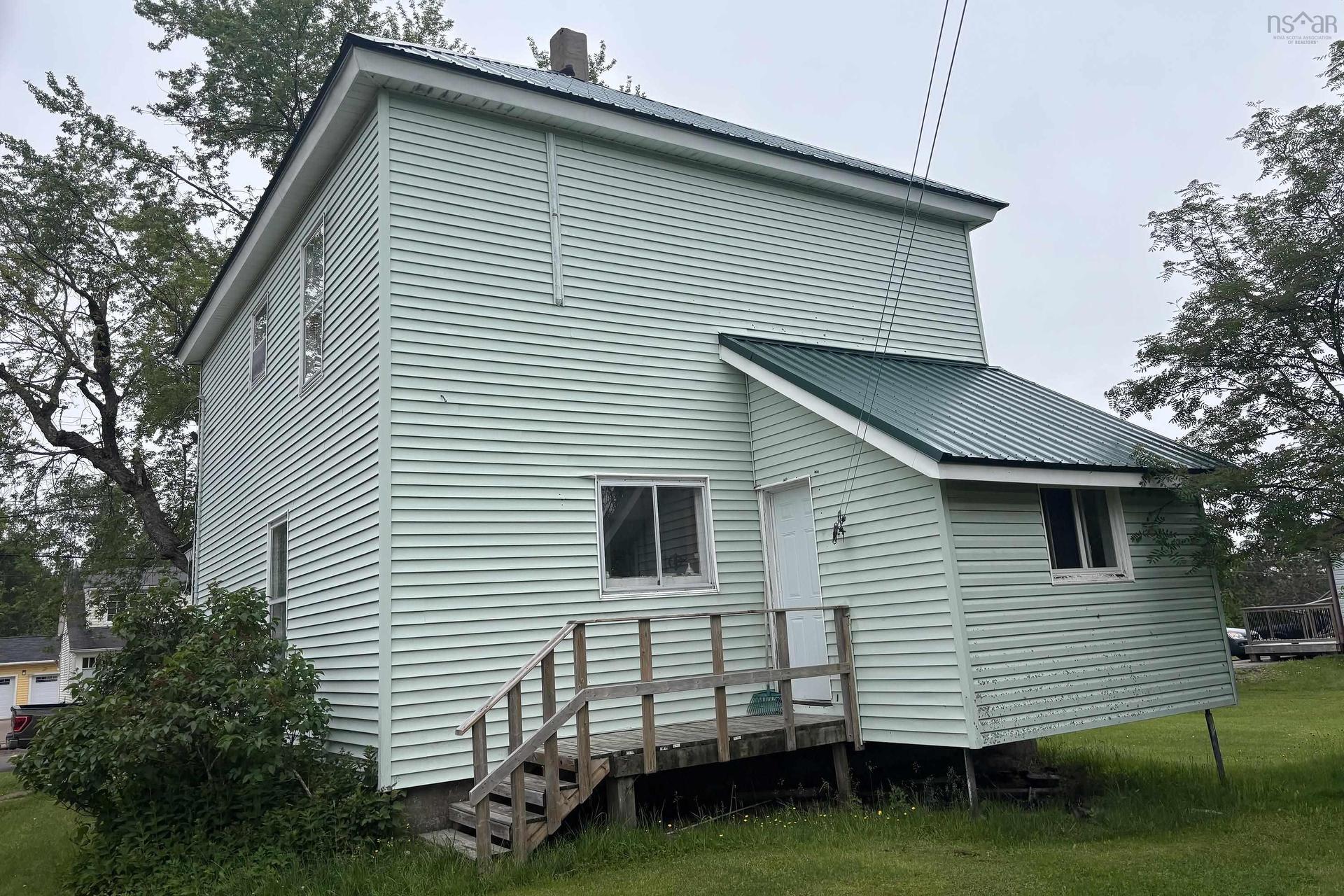 37 Russell Street, Amherst, NS