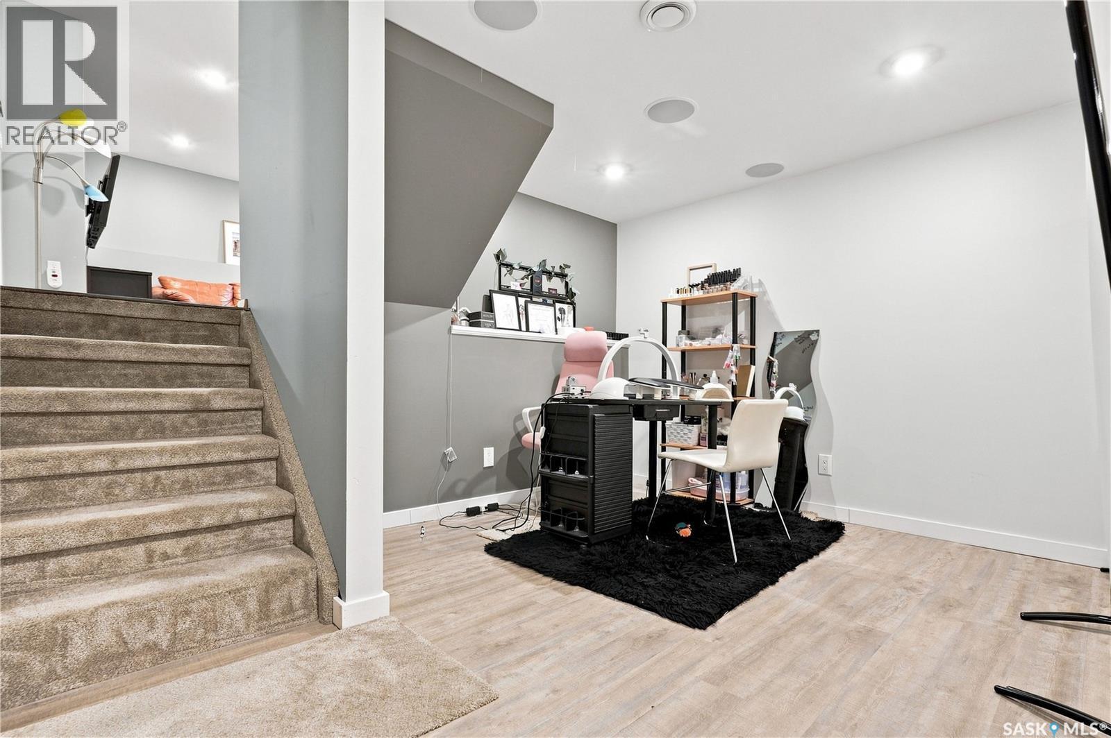 242 Candle Crescent, Saskatoon, SK - Indoor