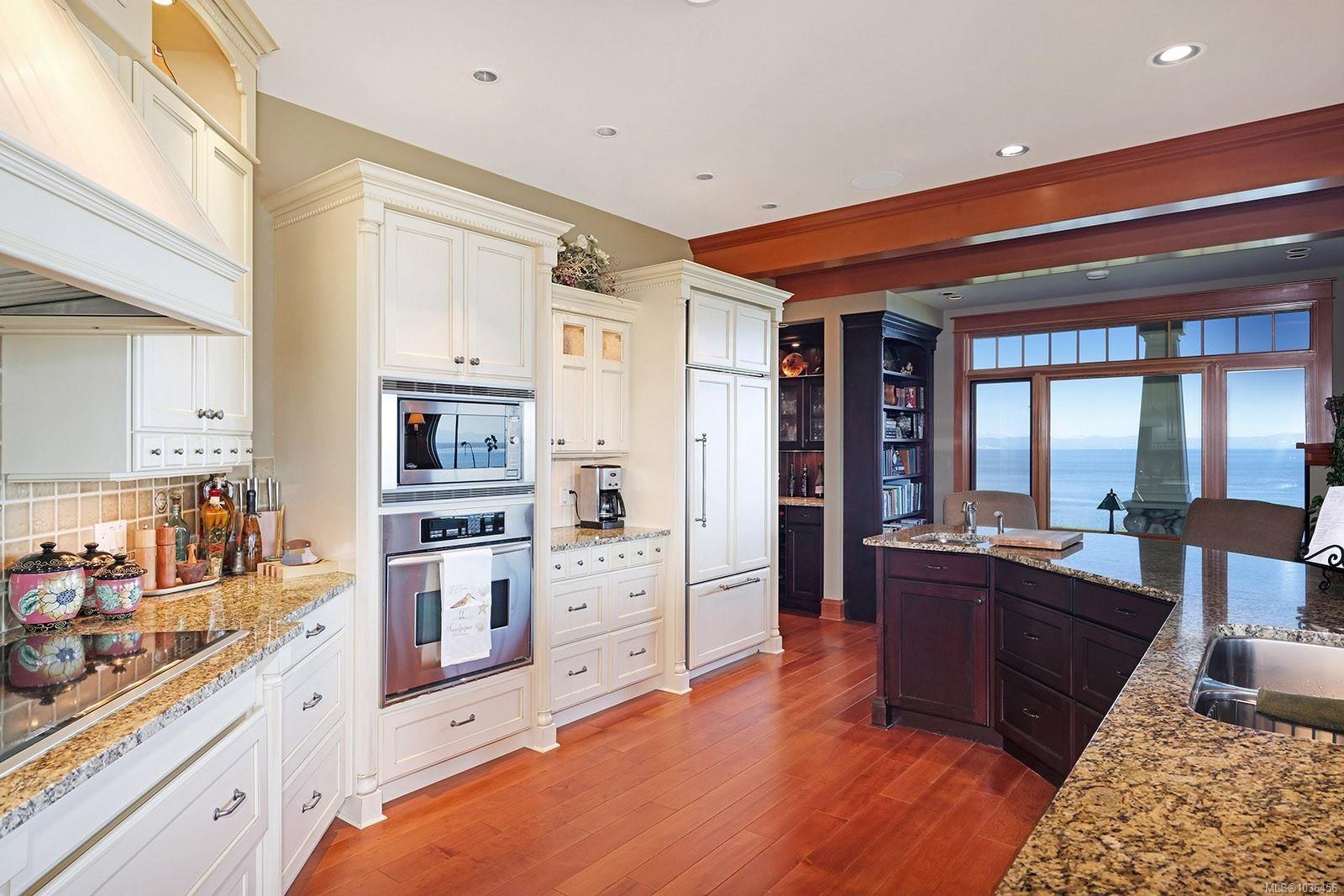 1133 Yates Rd, Comox, BC