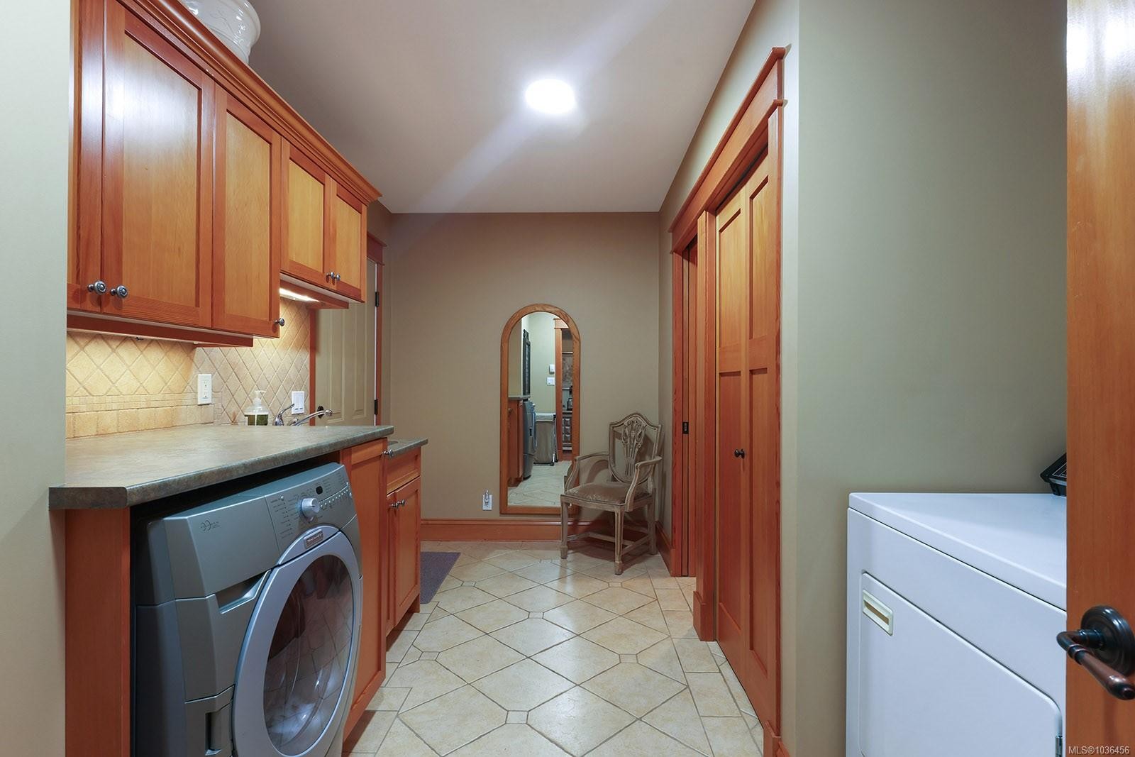 1133 Yates Rd, Comox, BC