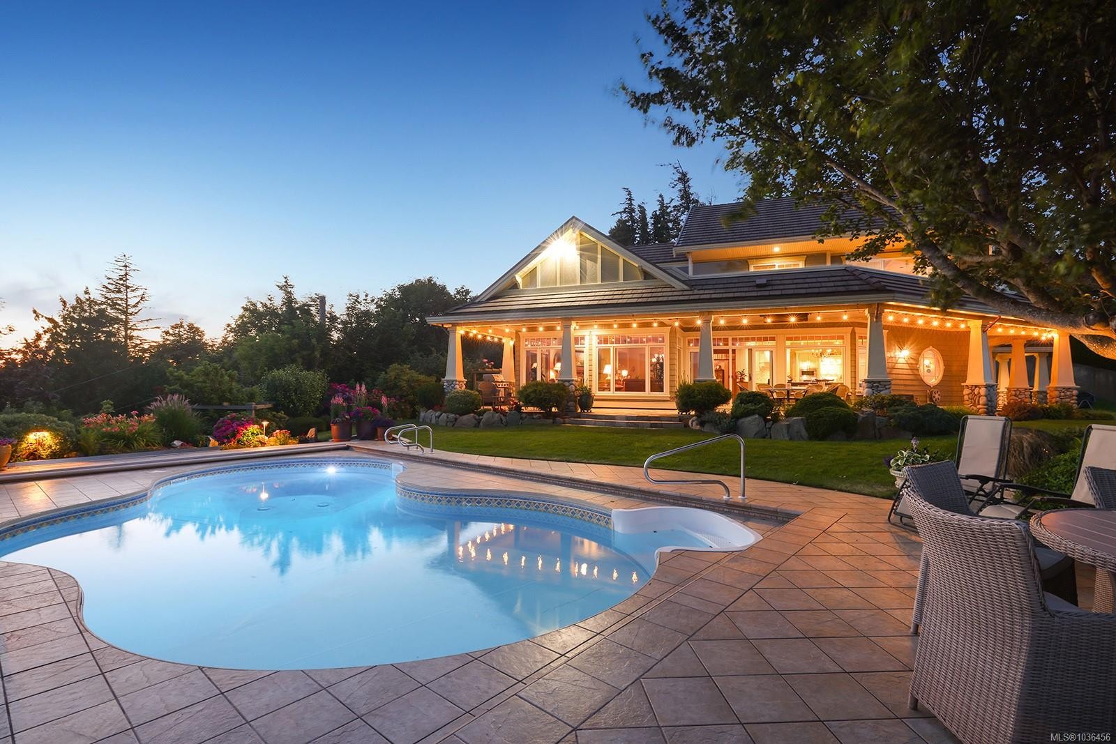 1133 Yates Rd, Comox, BC