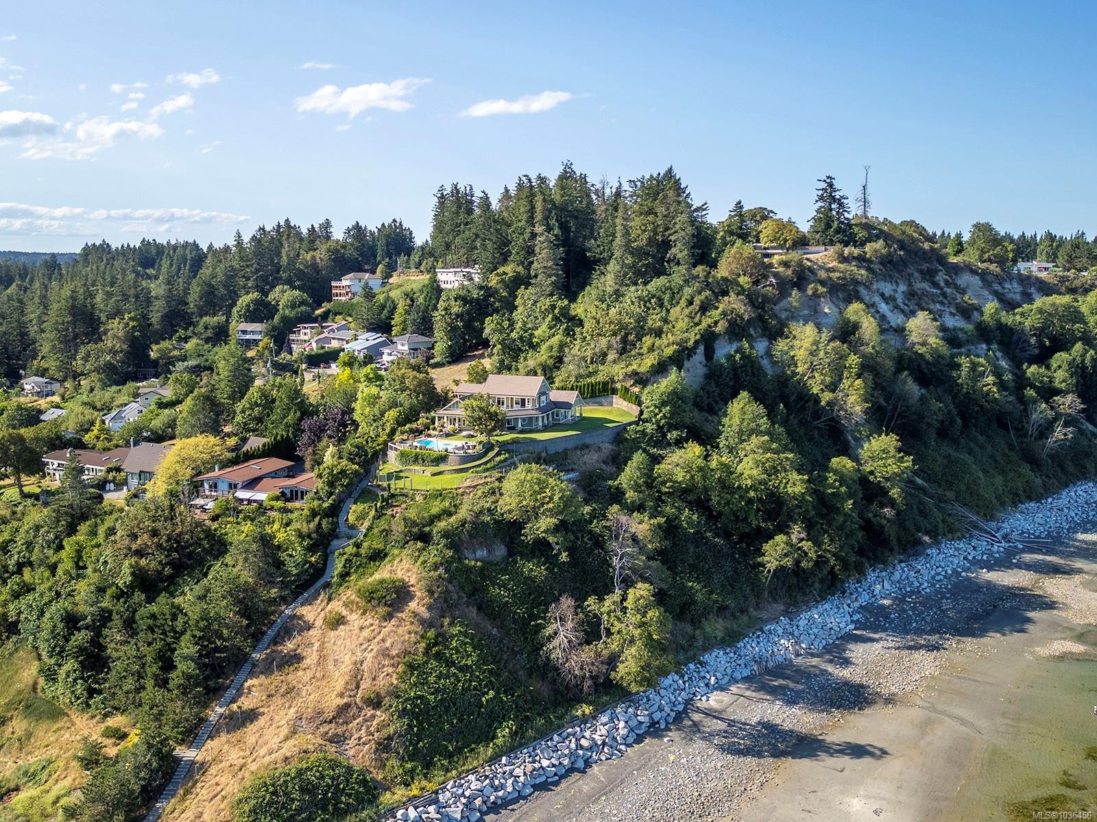 1133 Yates Rd, Comox, BC