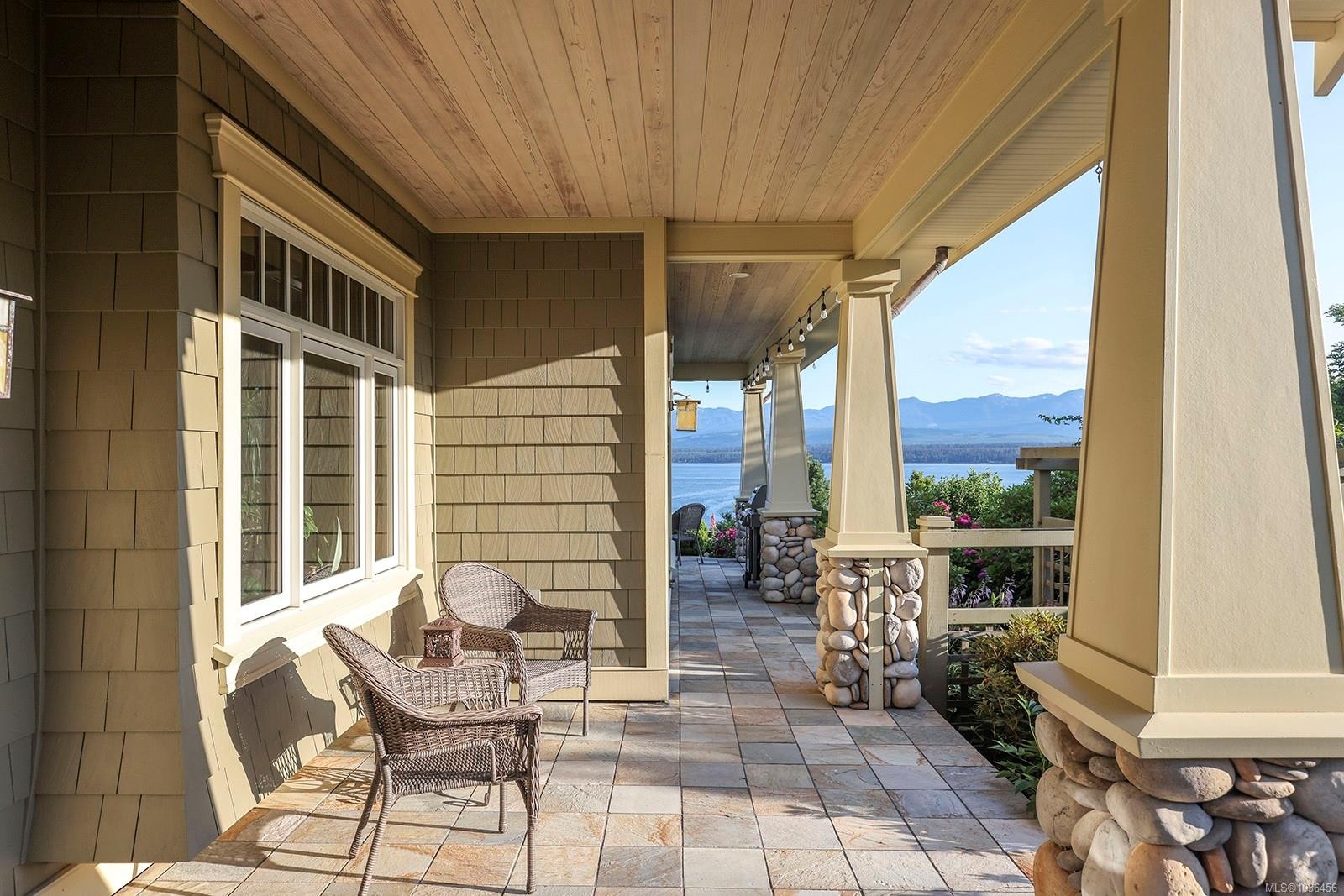 1133 Yates Rd, Comox, BC