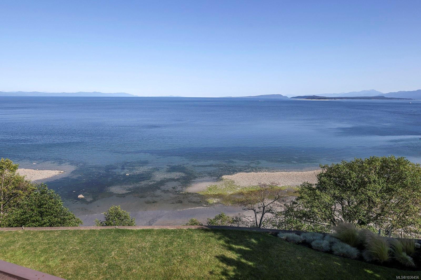 1133 Yates Rd, Comox, BC