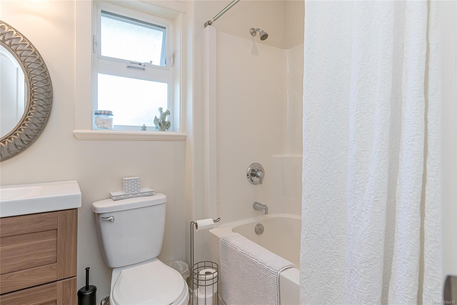 1714 Chaplin St, Crofton, BC