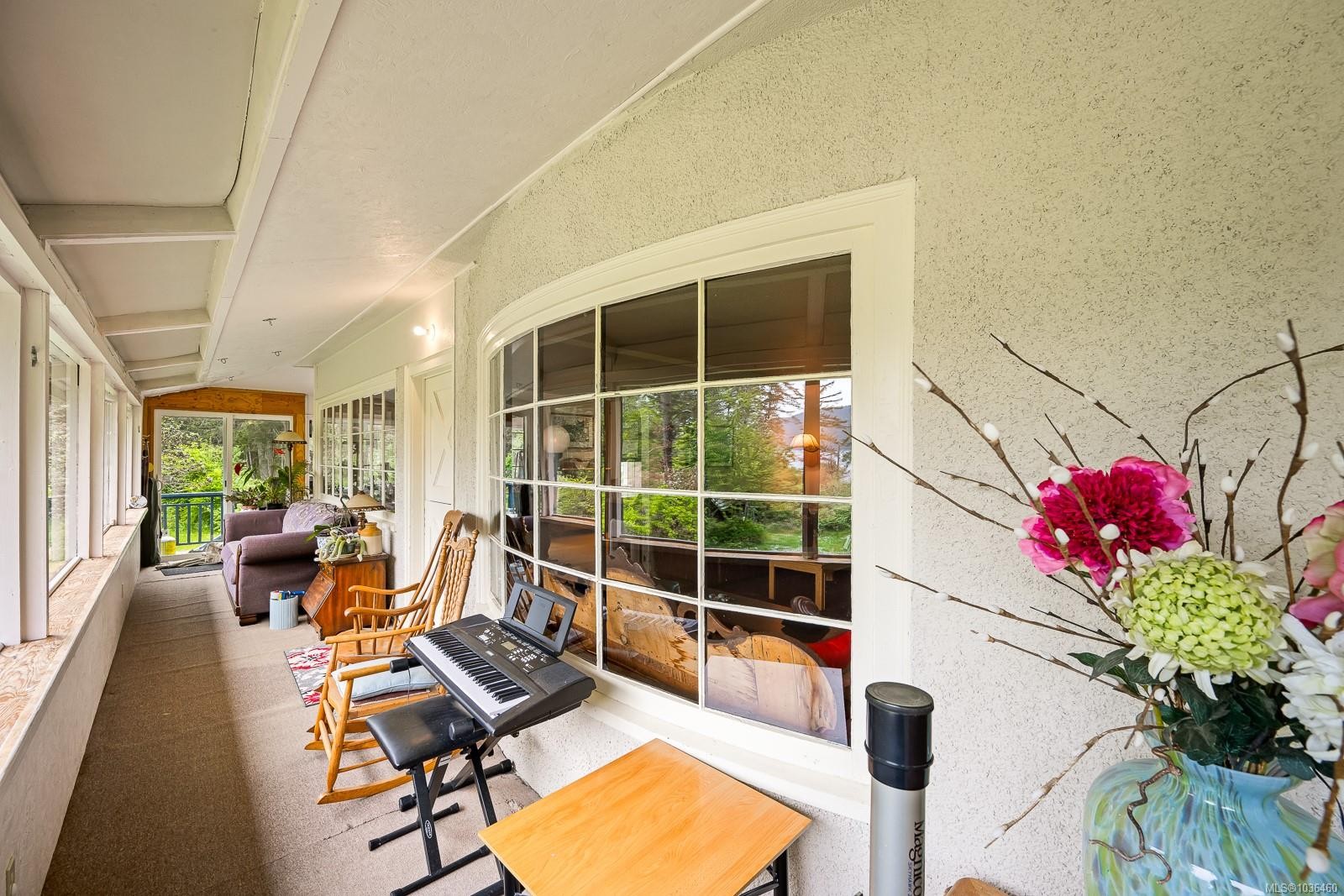 9510 Mcfarlane Rd, Denman Island, BC