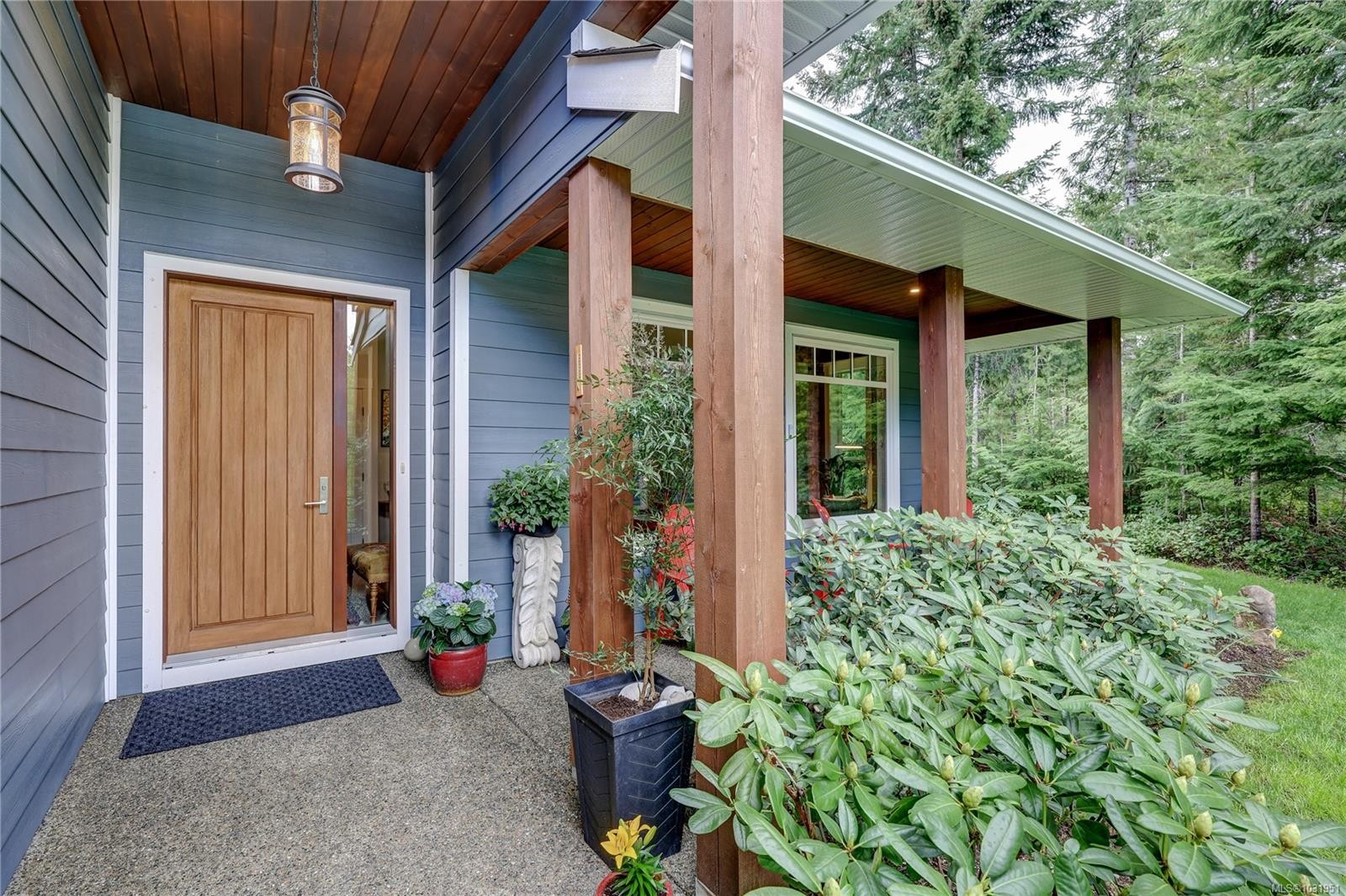 1868 Galvin Pl, Qualicum Beach, BC