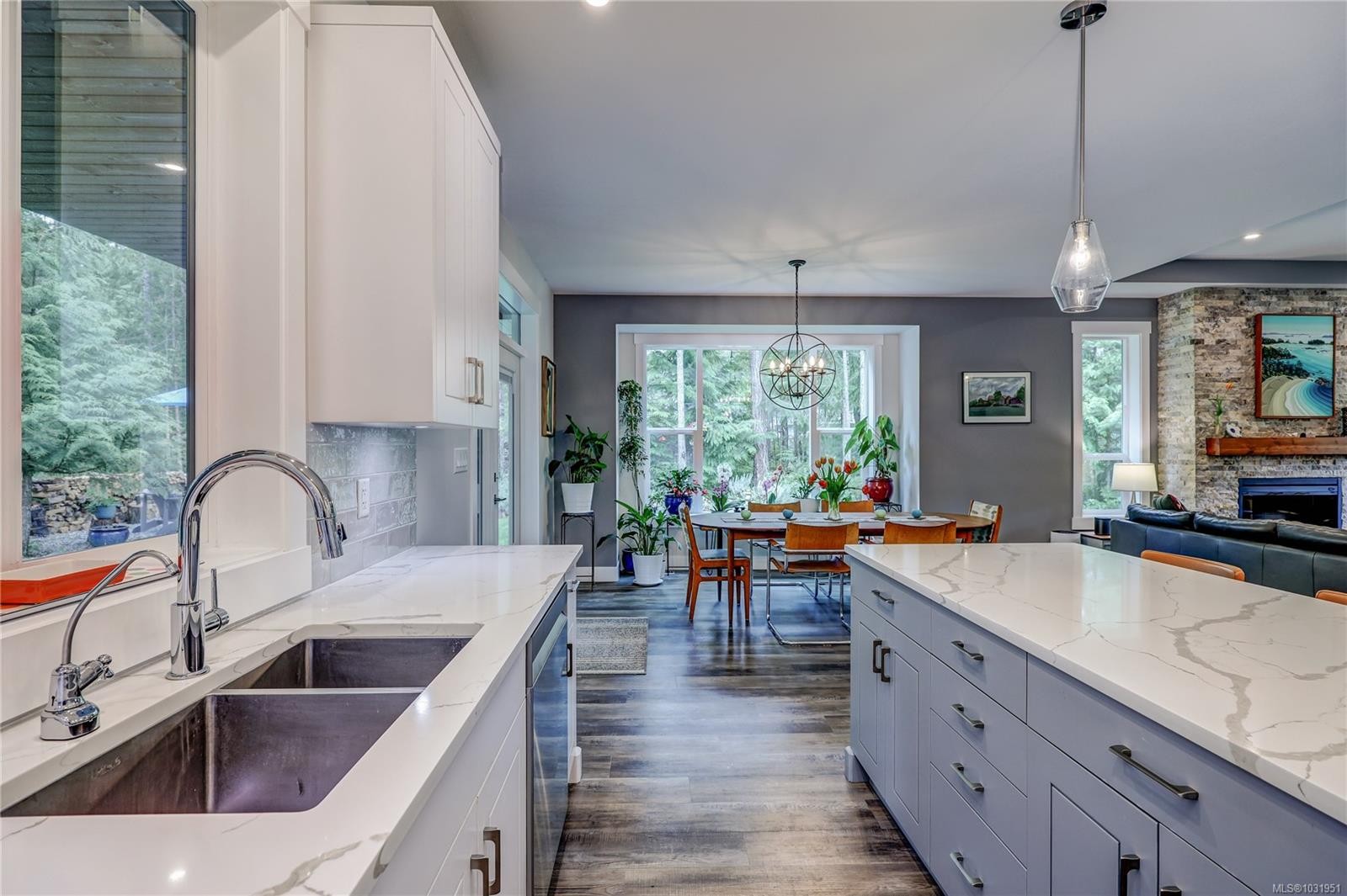 1868 Galvin Pl, Qualicum Beach, BC