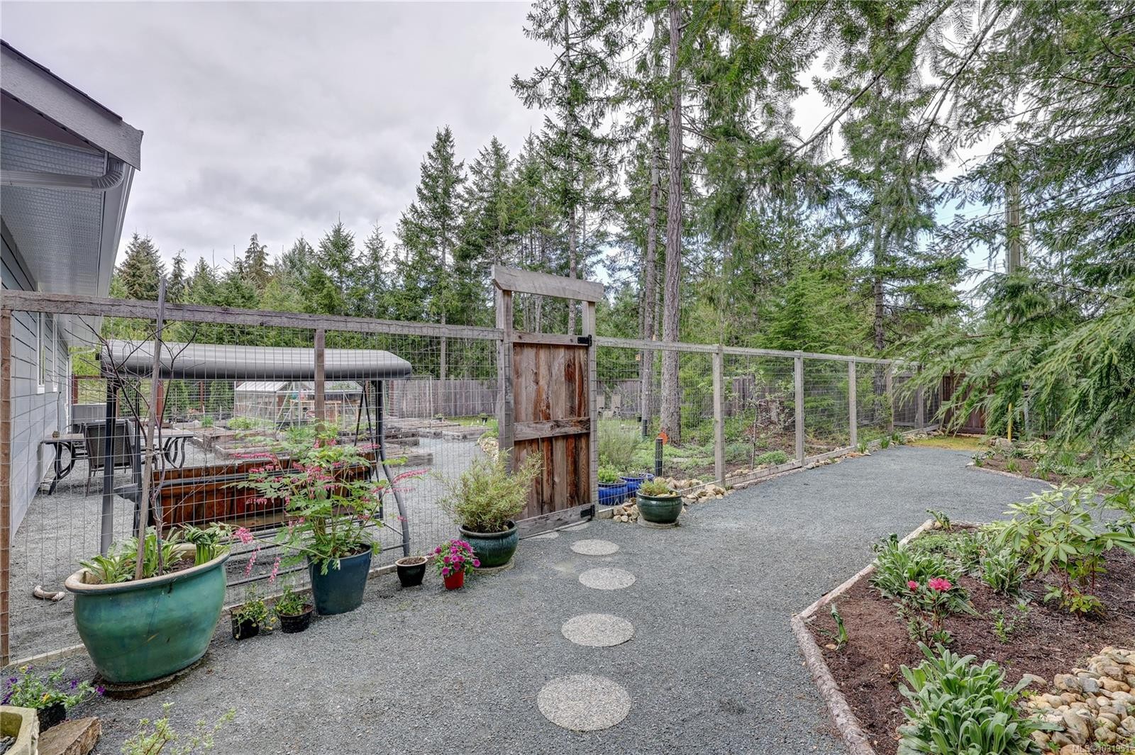 1868 Galvin Pl, Qualicum Beach, BC
