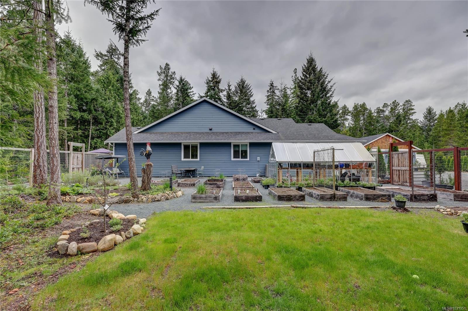 1868 Galvin Pl, Qualicum Beach, BC