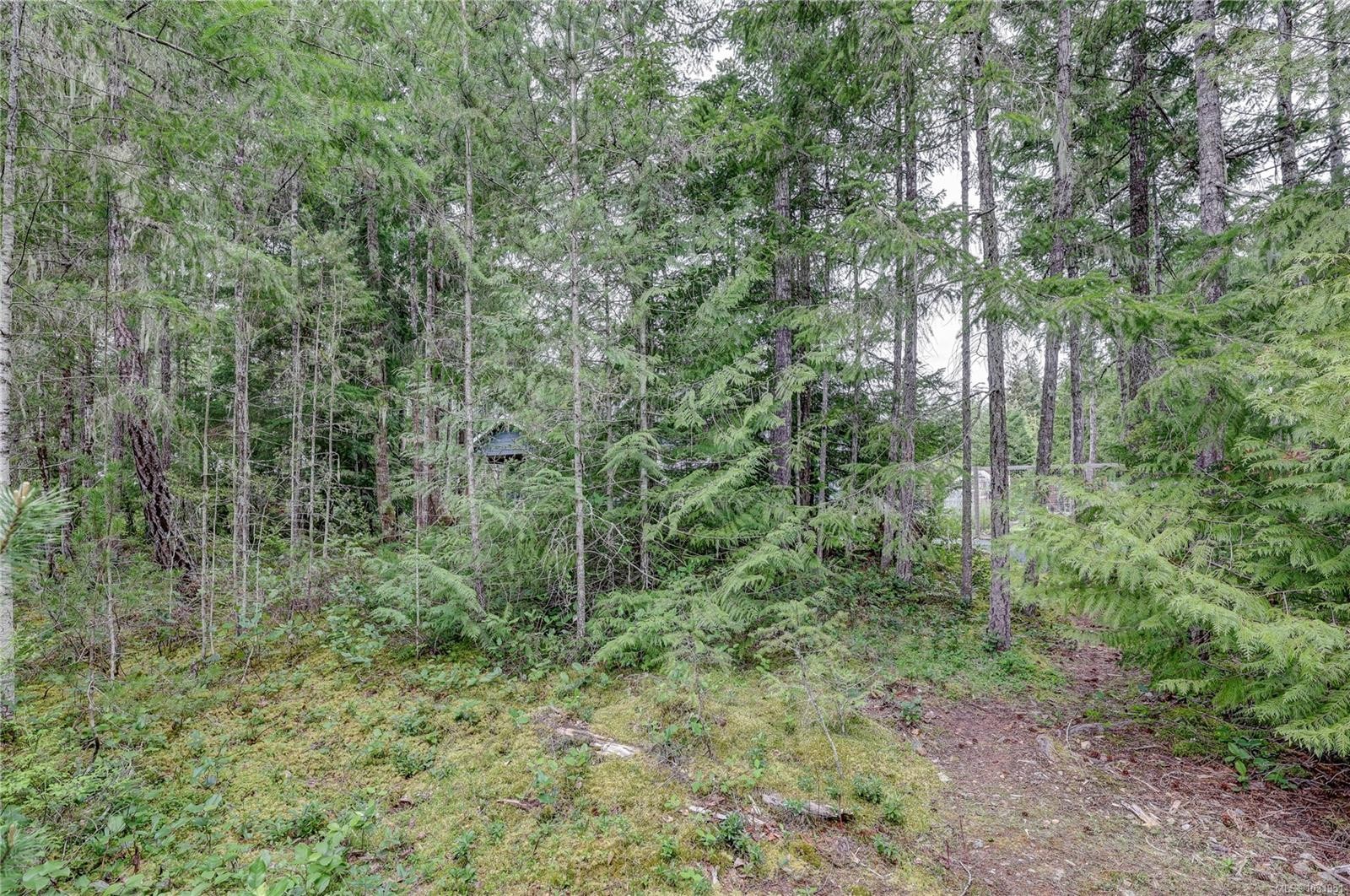 1868 Galvin Pl, Qualicum Beach, BC