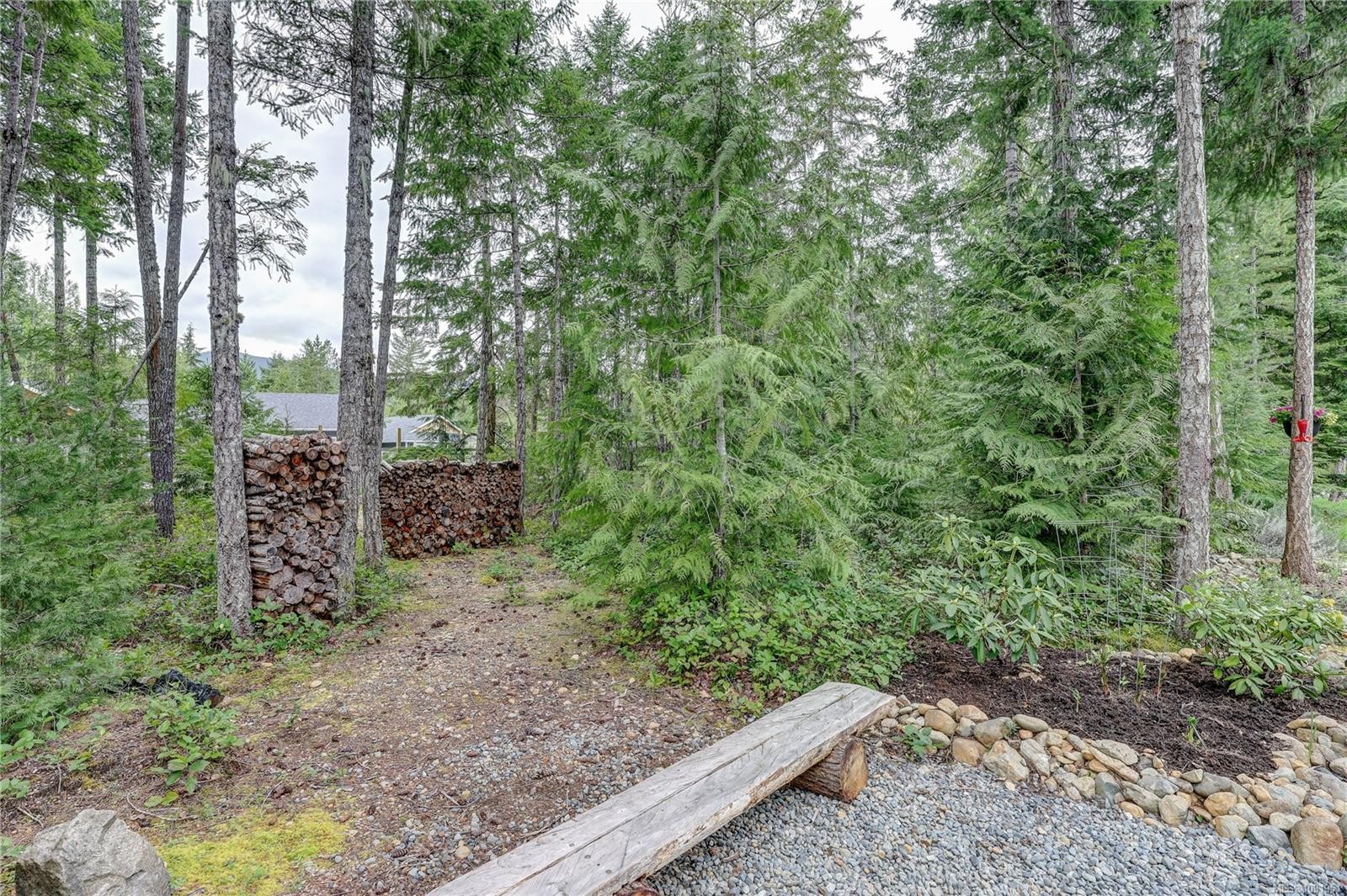 1868 Galvin Pl, Qualicum Beach, BC