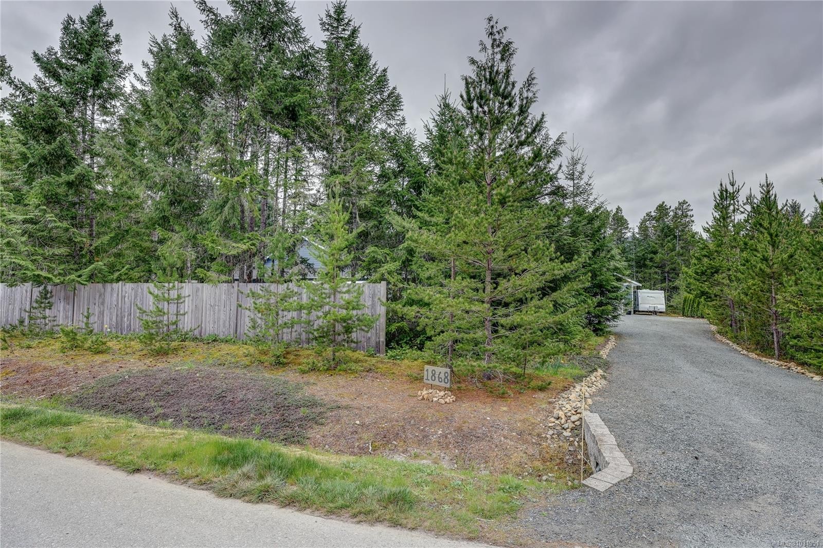 1868 Galvin Pl, Qualicum Beach, BC