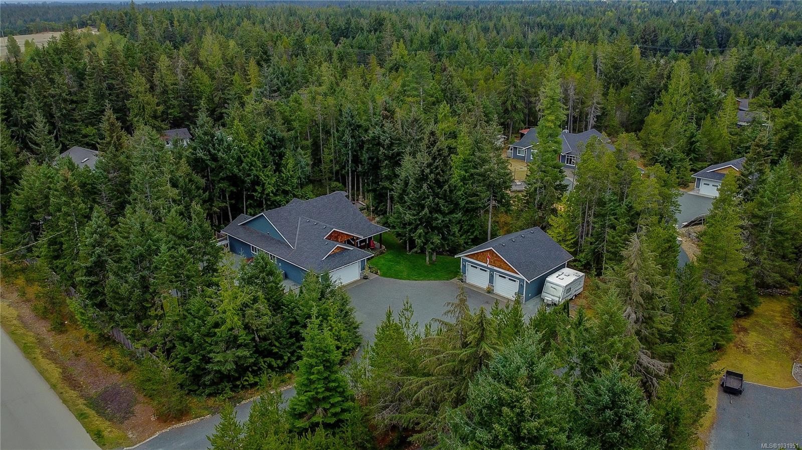 1868 Galvin Pl, Qualicum Beach, BC
