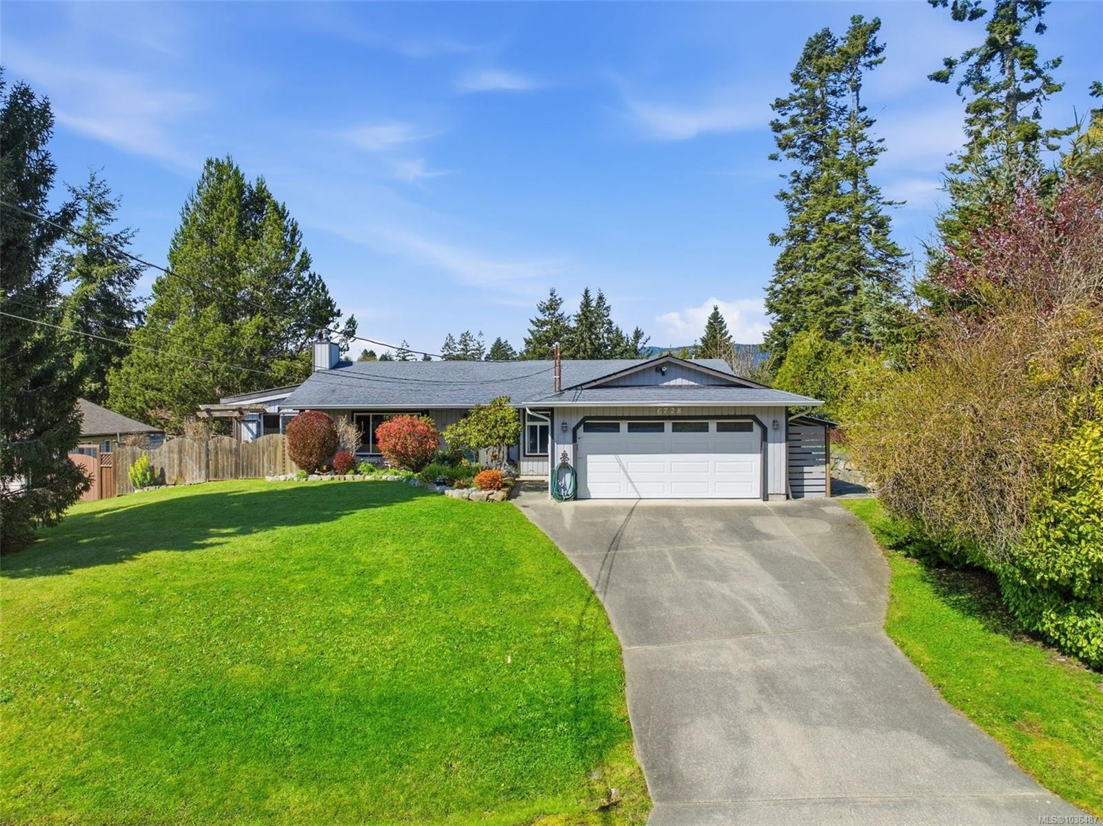 6728 Eakin Dr, Sooke, BC