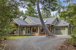 1703 Peligren Pl Qualicum Beach, BC V9K 2S3