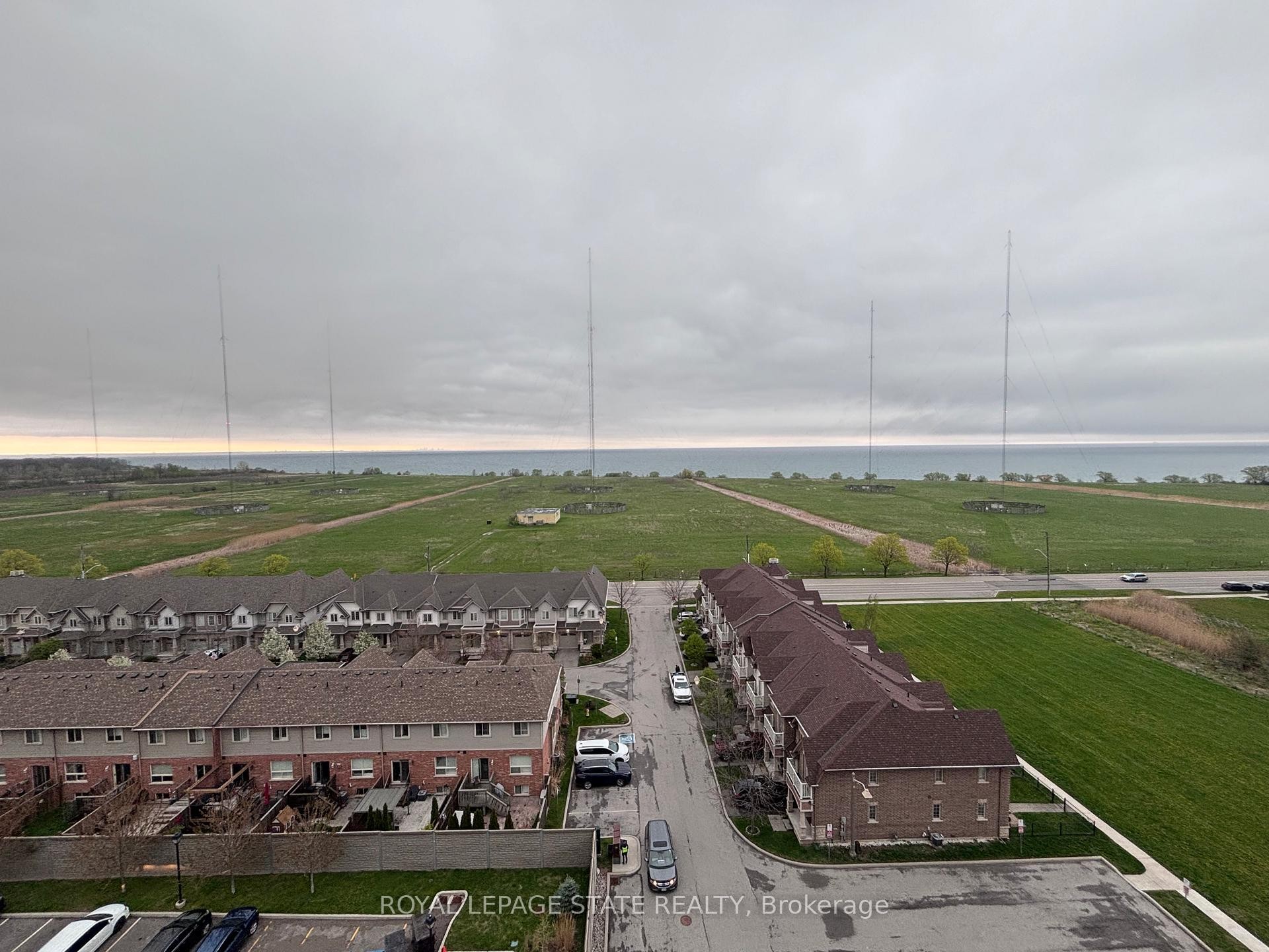 905-550 North Service Road, Grimsby, ON - Outdoor With View