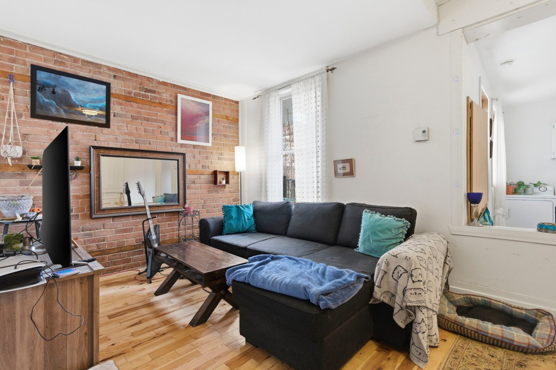 Salon - 1310 Rue Logan, Montréal (Ville-Marie), QC - Indoor Photo Showing Living Room