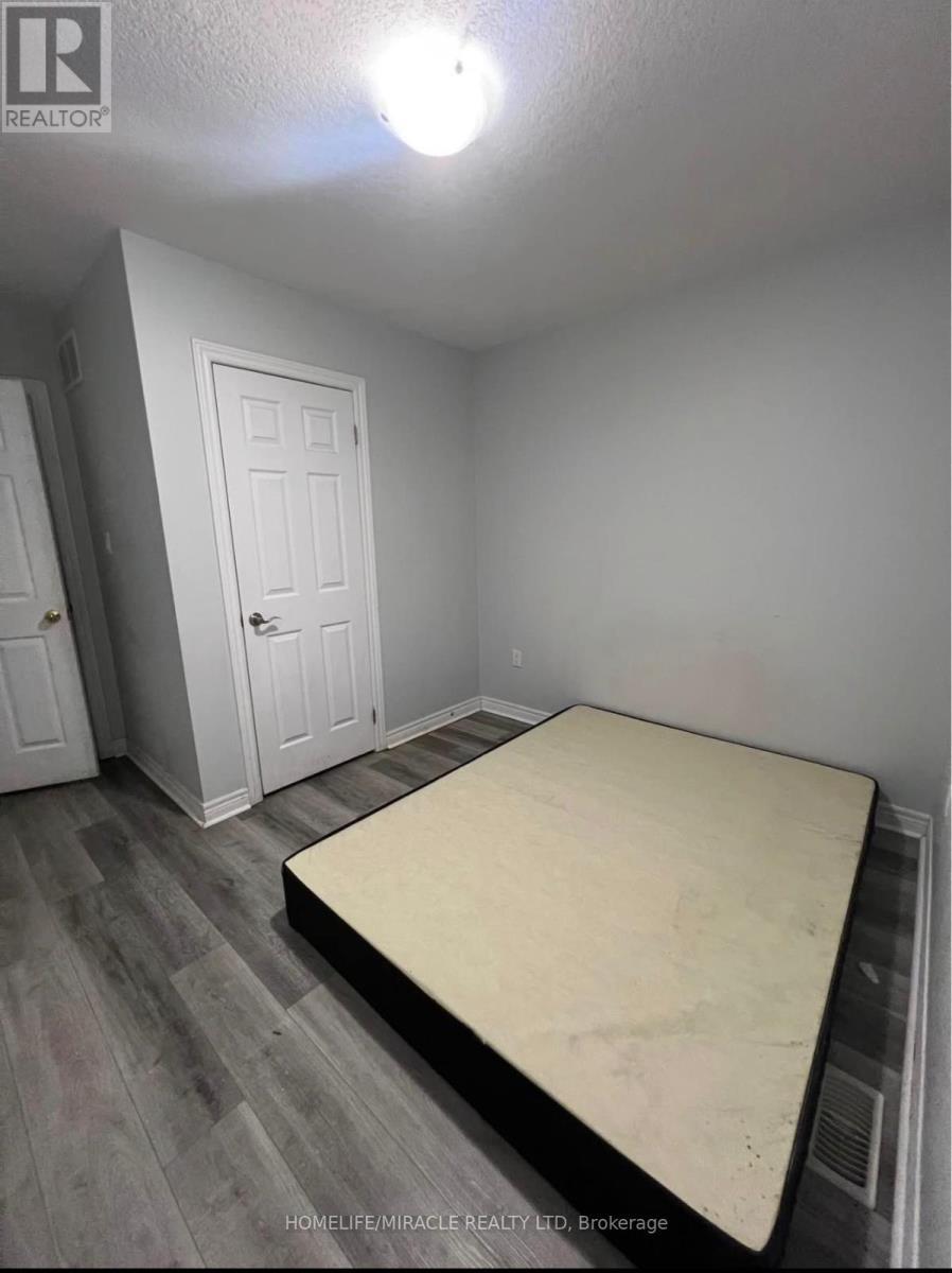 402 Linden Drive, Cambridge, ON - Indoor Photo Showing Other Room