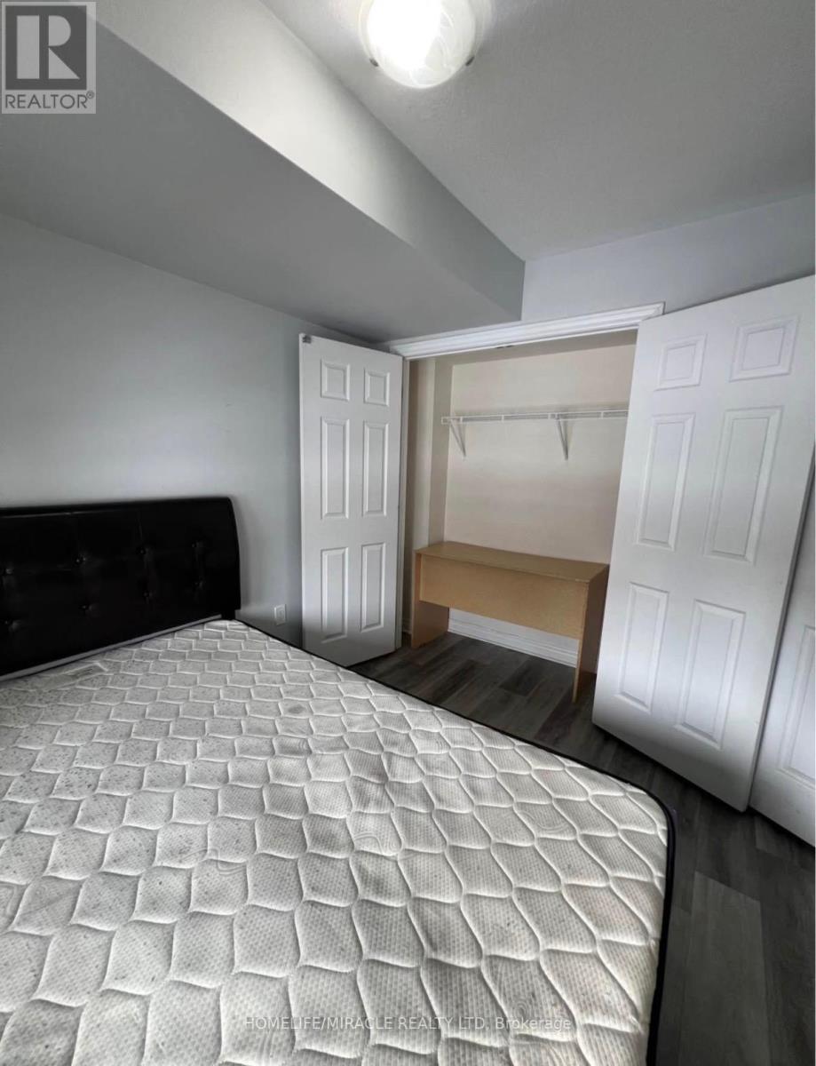 402 Linden Drive, Cambridge, ON - Indoor Photo Showing Bedroom