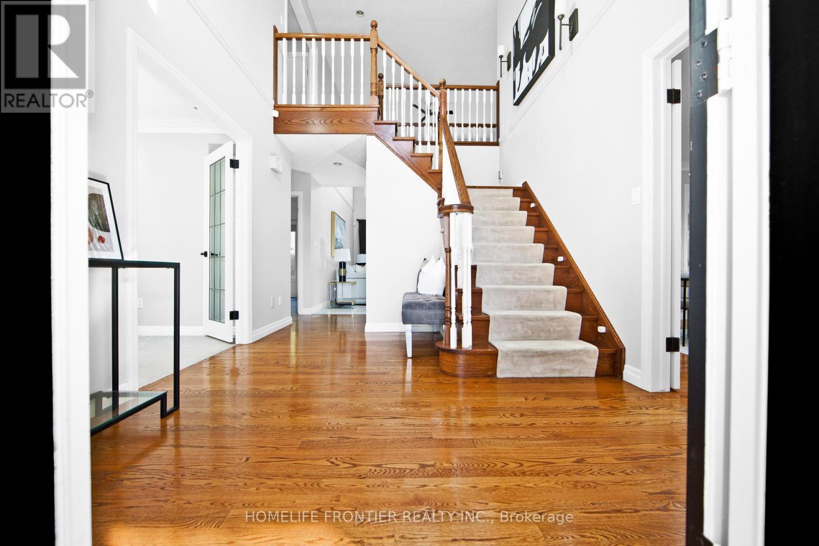17 Bridle Path, Puslinch, ON - Indoor Photo Showing Other Room