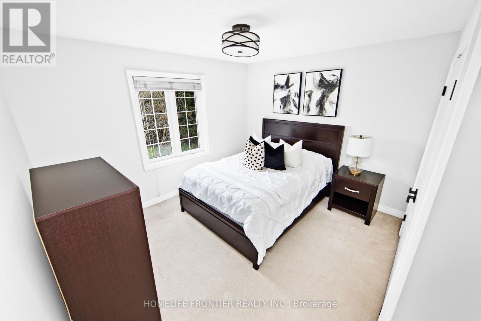 17 Bridle Path, Puslinch, ON - Indoor Photo Showing Bedroom