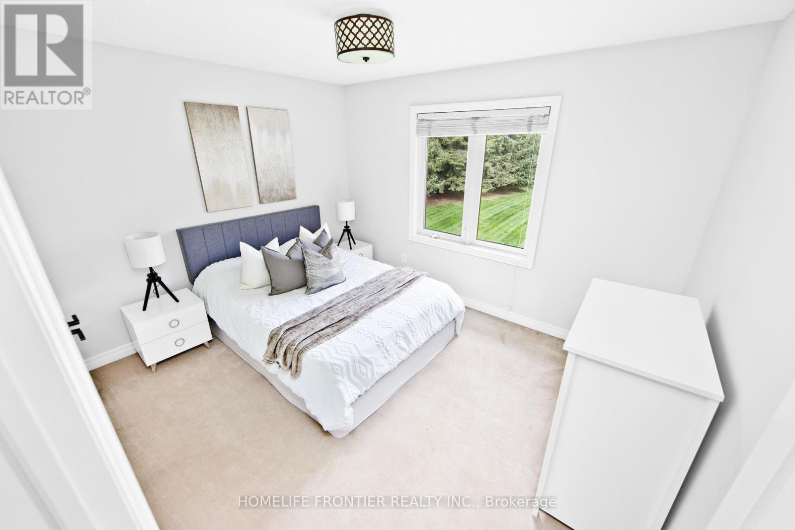 17 Bridle Path, Puslinch, ON - Indoor Photo Showing Bedroom