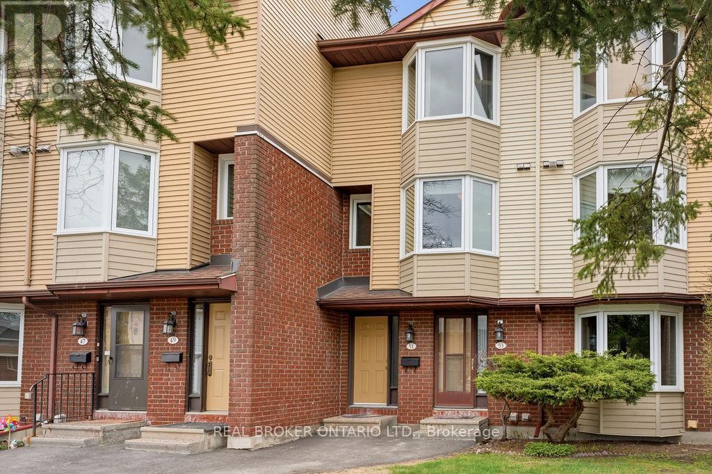 51 Haxby Private, Ottawa, ON - Outdoor